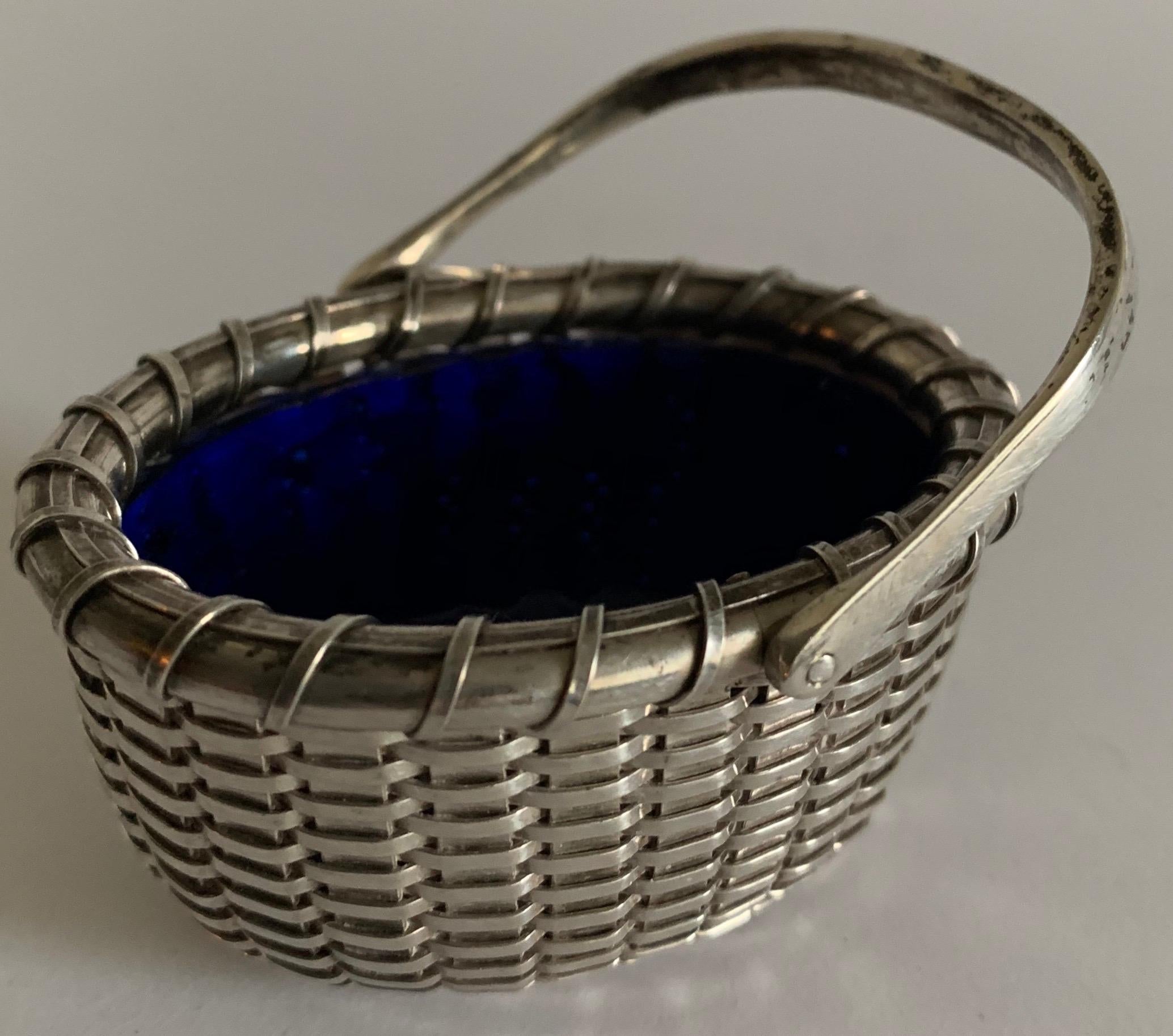 Sterling Silver Nantucket Basket Salt Cellar by Bethany Borzilleri In Good Condition In Stamford, CT