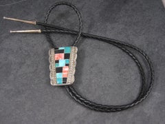 Cravate Bolo en argent sterling incrustée d'onyx turquoise et d'un spinelle d'huître Navajo