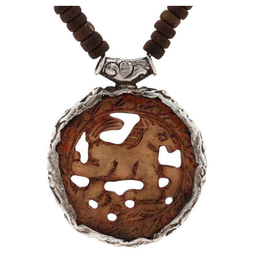 Collana con medaglione in serpentino e Wood Horse 18 1/2" con perline 925 Equestre in vendita
