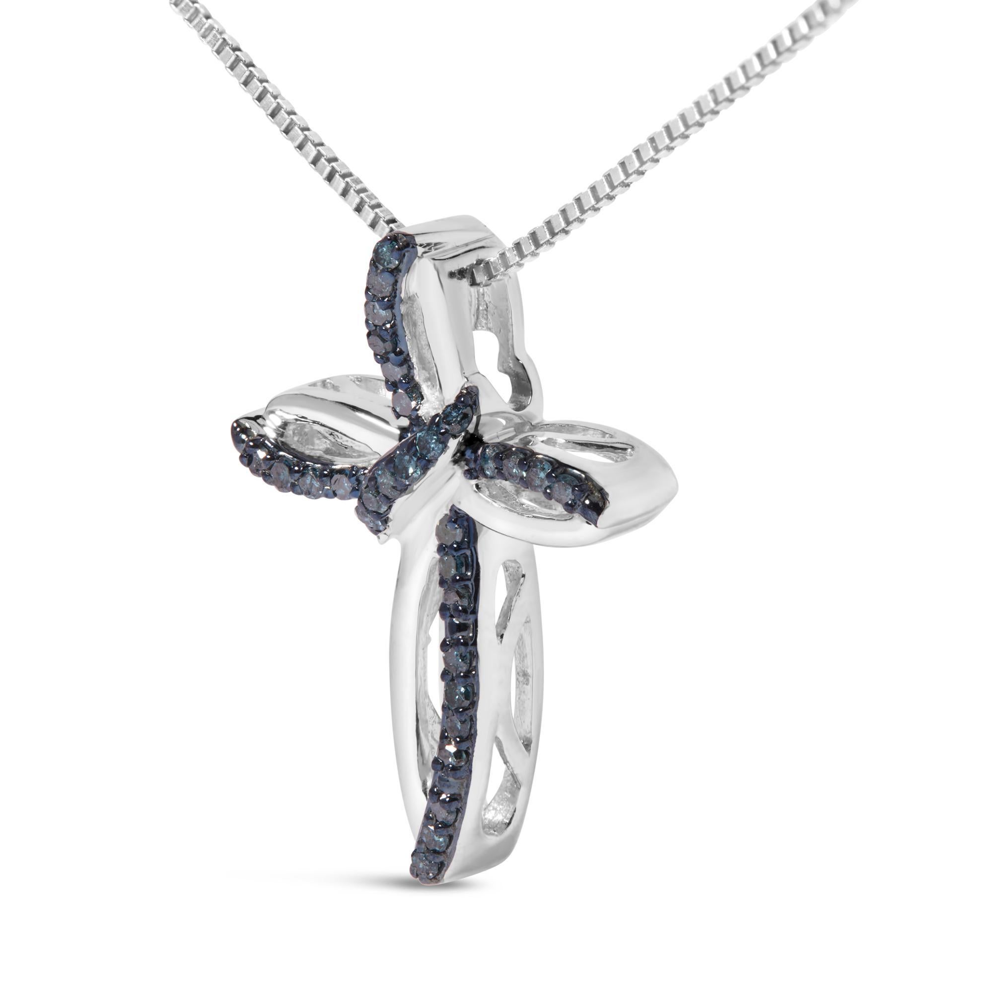 Moderno Collana con ciondolo a forma di nastro e croce in argento sterling con diamanti blu da 1/10 ctw in vendita