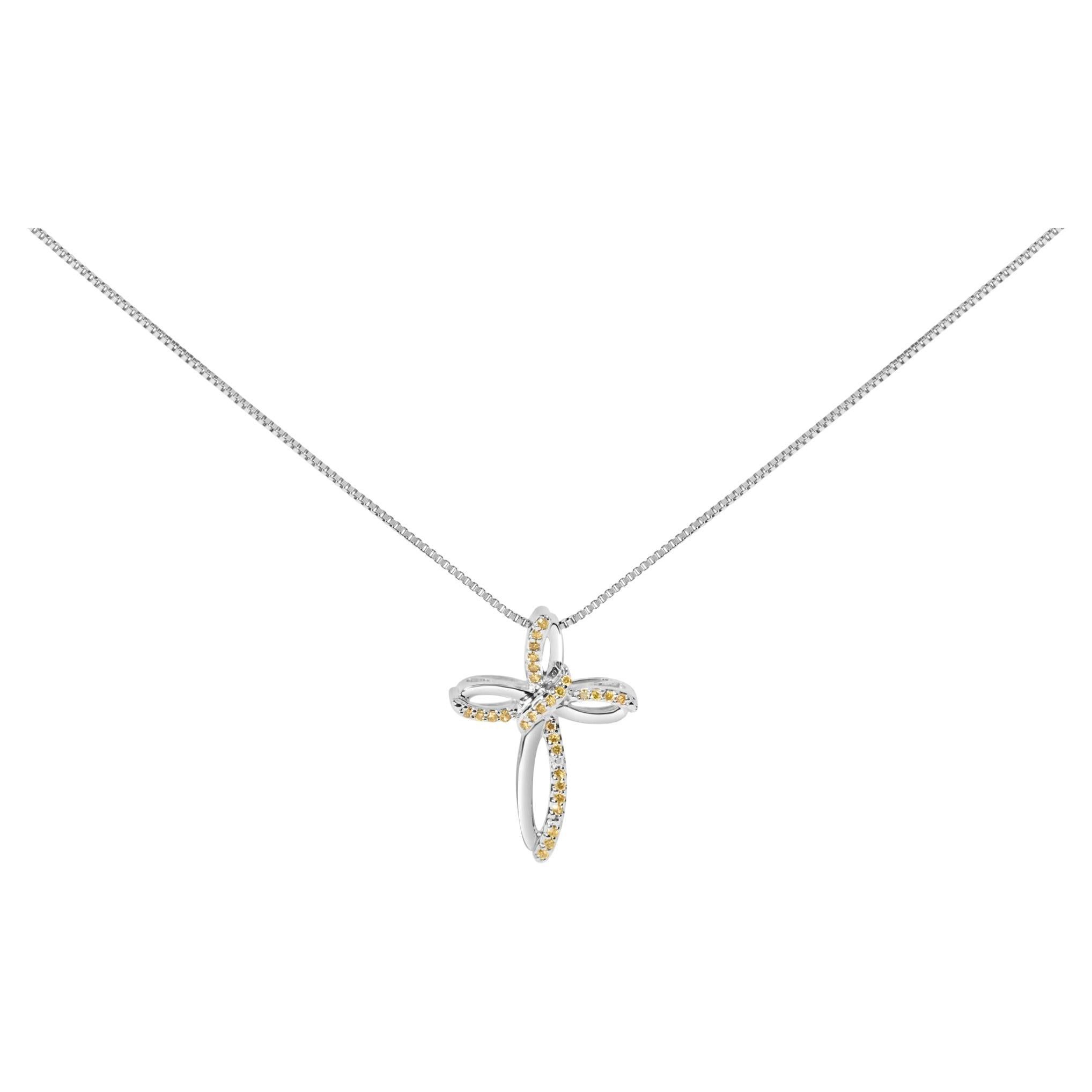 Collana con ciondolo a forma di nastro e croce in argento sterling con diamanti gialli da 1/10 Cttw
