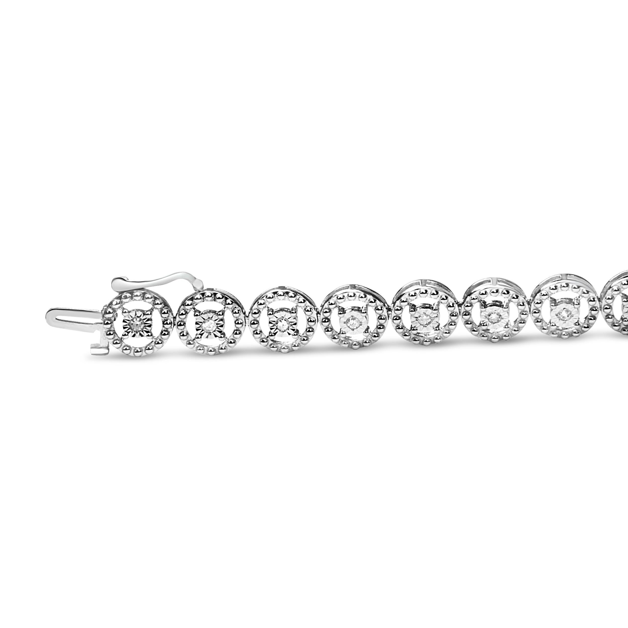 Taille ronde Bracelet à maillons à la mode en argent sterling avec cercle ouvert et diamants de 1/2 carat en vente