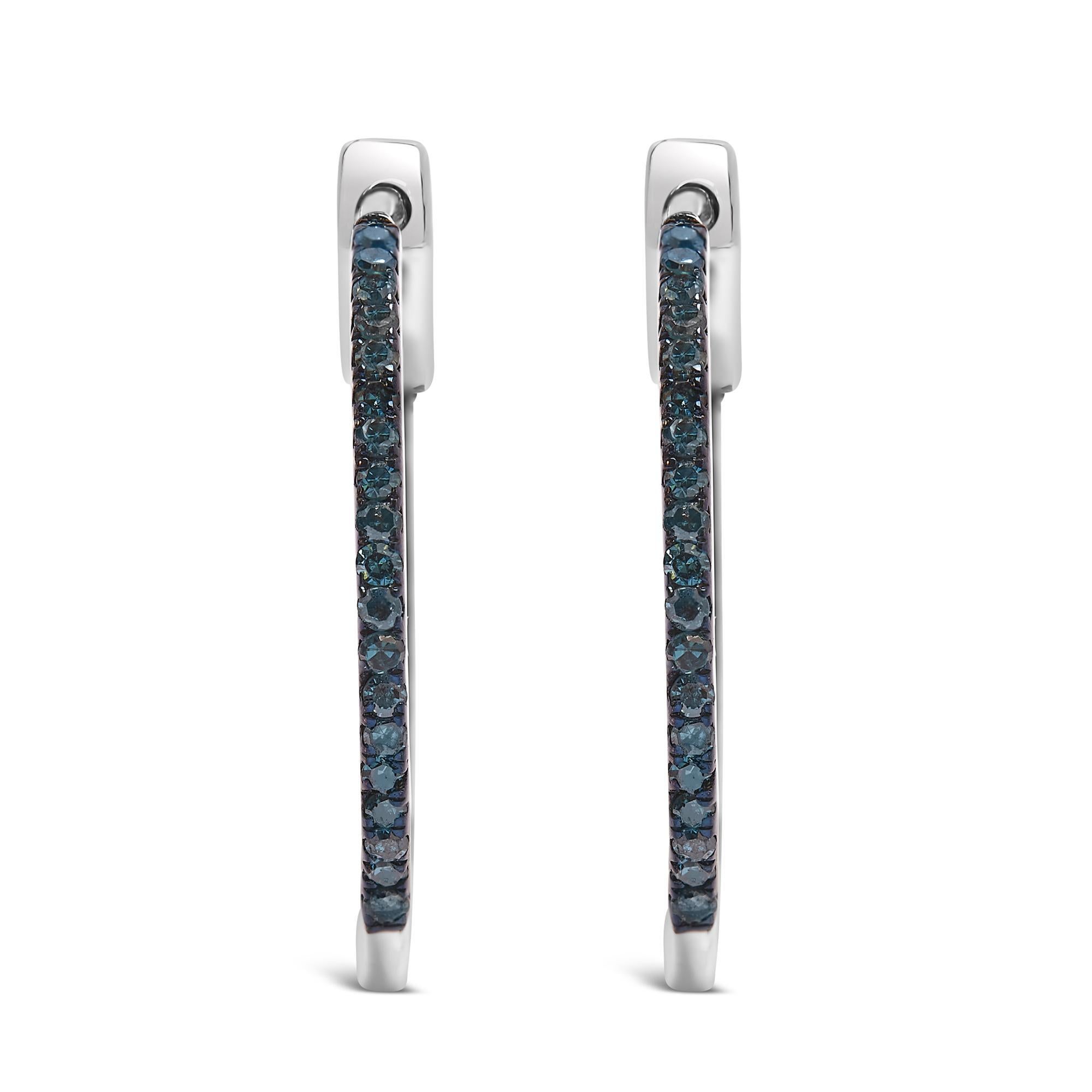 Moderno Orecchini a cerchio in argento Sterling 1/3 Cttw Inside Out Blue Treated Diamond da 1MM in vendita