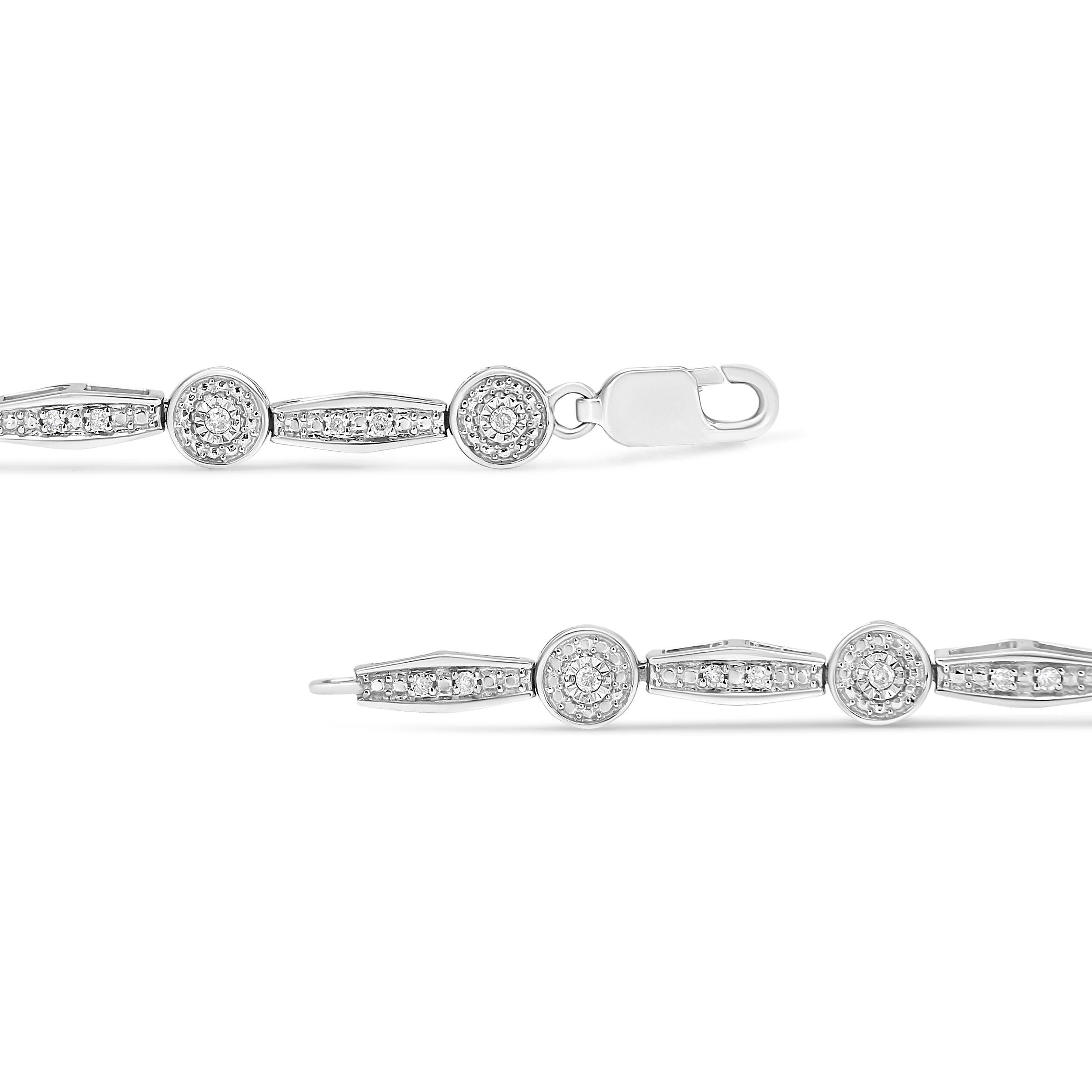Modern Sterling Silver 1/4 Carat Diamond Circle and Rectangle Shaped Halo Link Bracelet For Sale