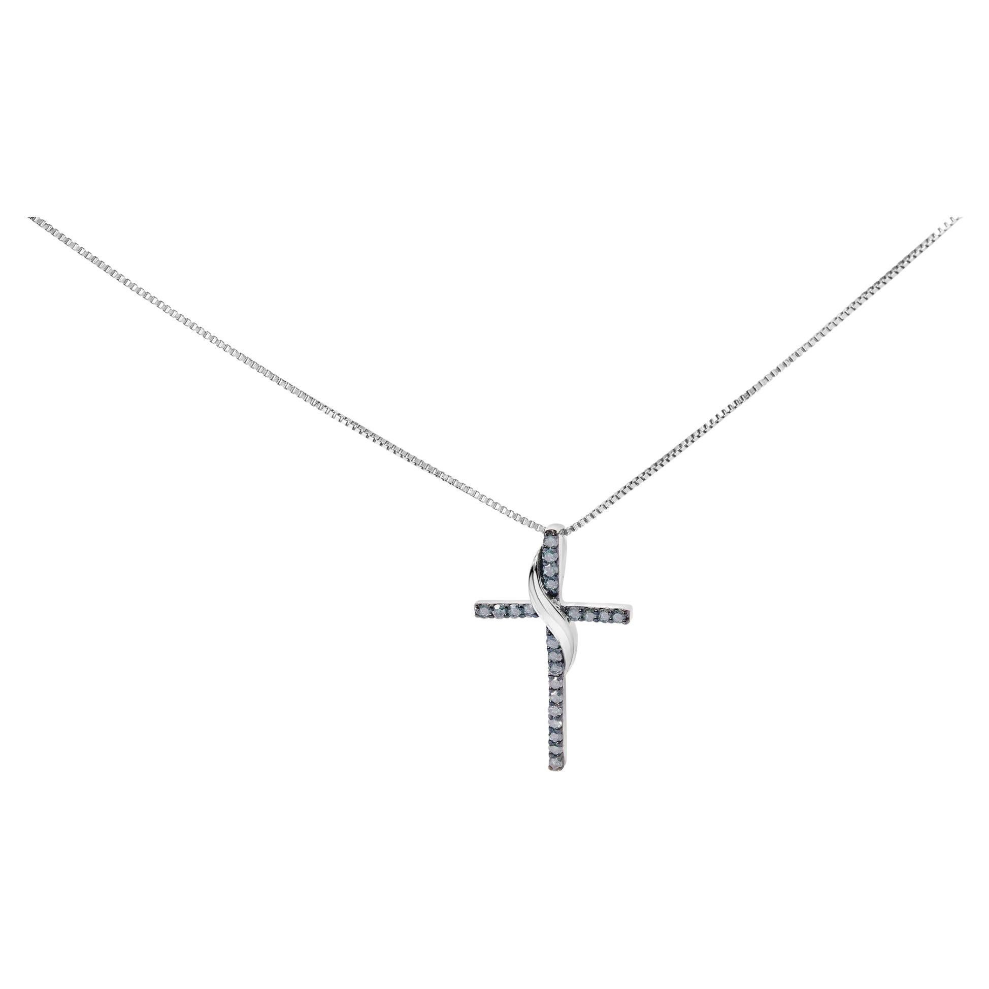 Collana con ciondolo a forma di nastro di diamanti blu da 1/4 di carato in argento sterling con croce