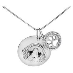 Collana con medaglione di cane beagle in argento sterling con diamanti bianchi e neri da 1/5 Cttw