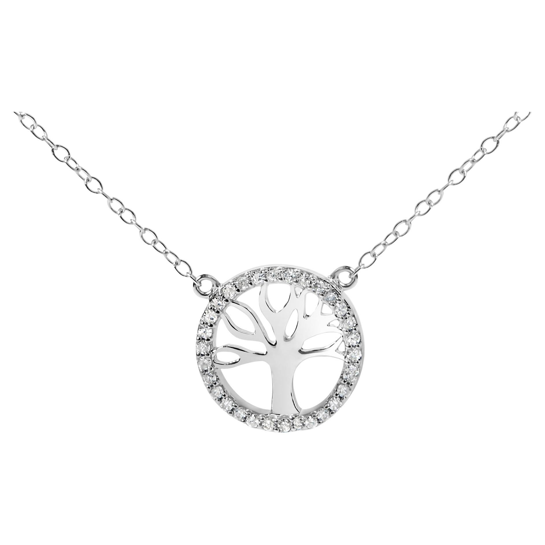 Collana con ciondolo in argento sterling con albero della vita e cerchio da 1/6 ctw di diamante da 18 pollici
