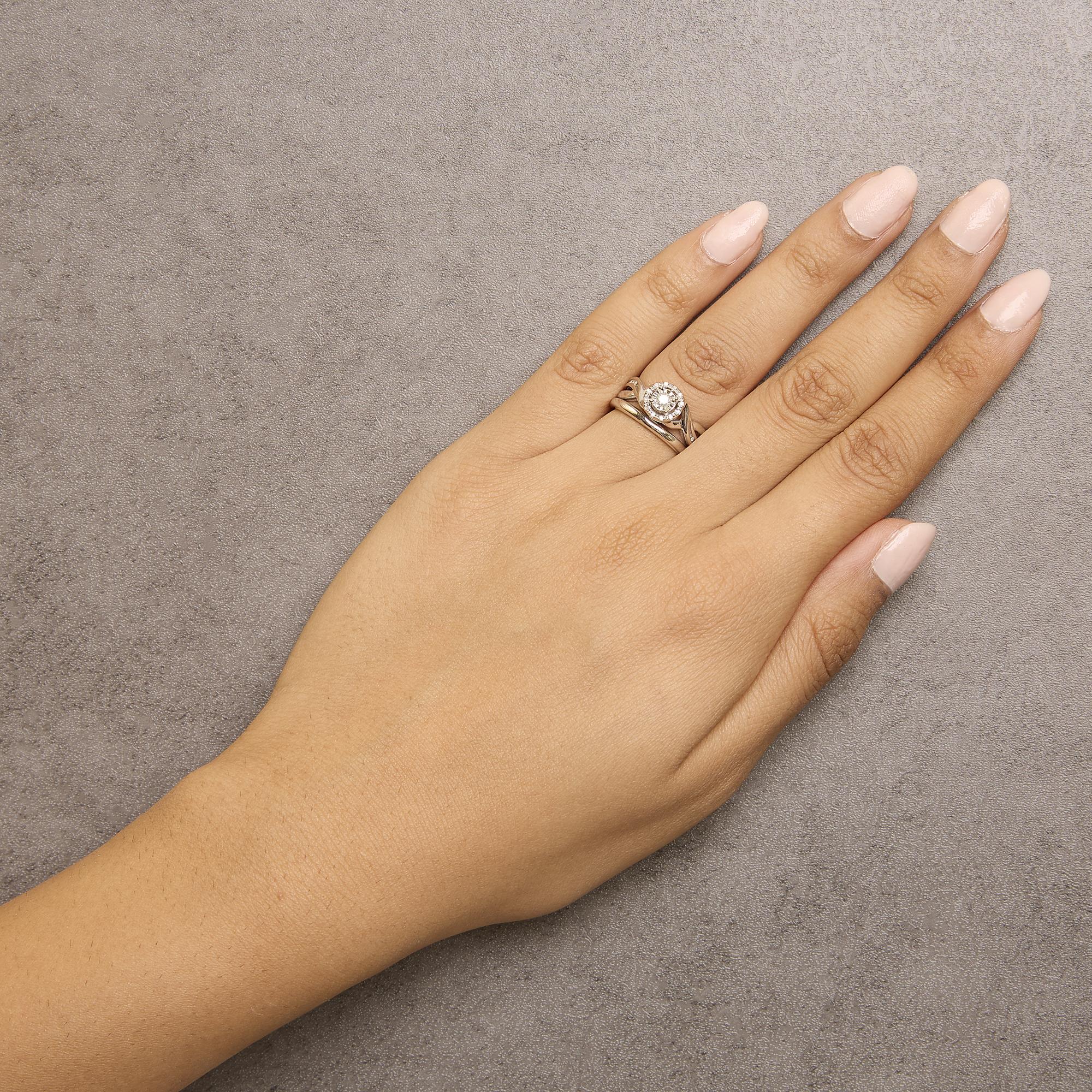Bague de fiançailles et alliance en argent sterling 1/7 Ct Diamond Halo Bypass Neuf - En vente à New York, NY