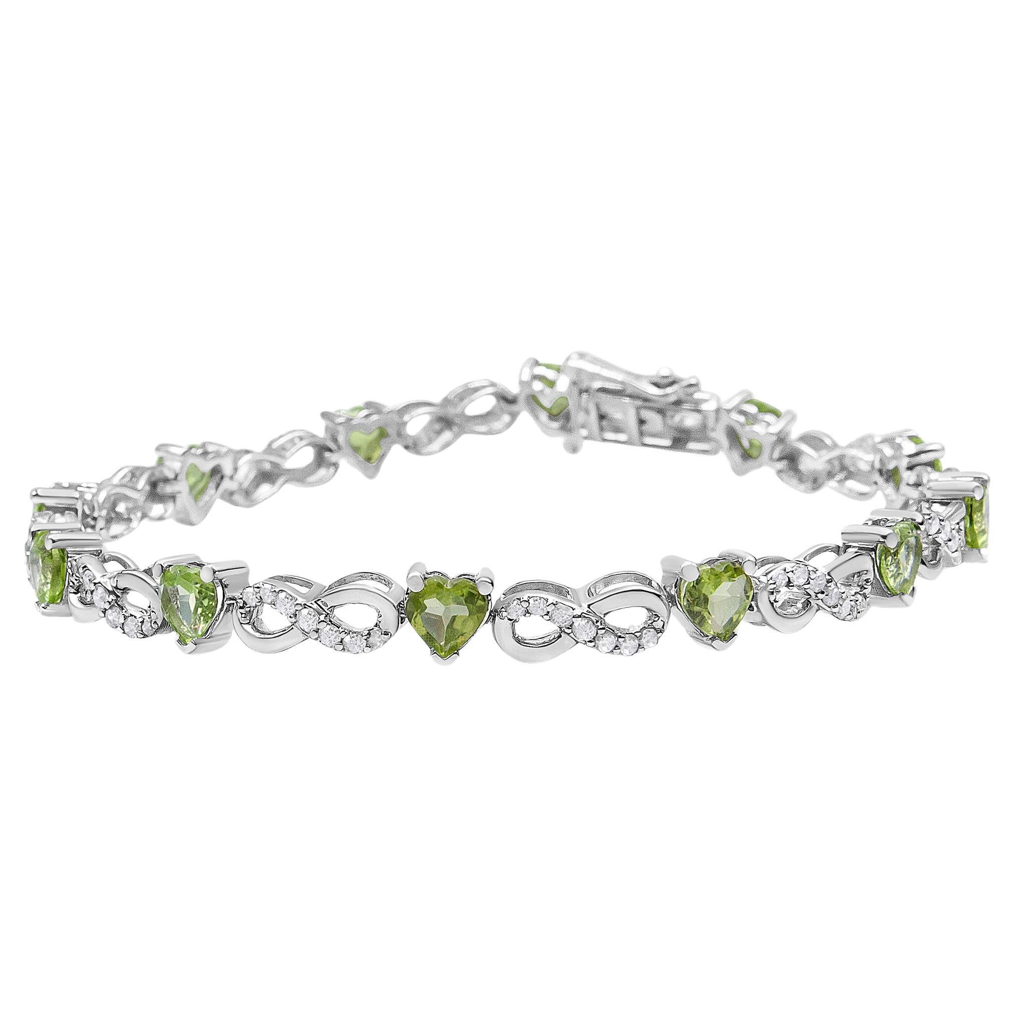 Bracelet à maillons infini en argent sterling, diamant 1,0 carat et péridot vert en forme de cœur en vente