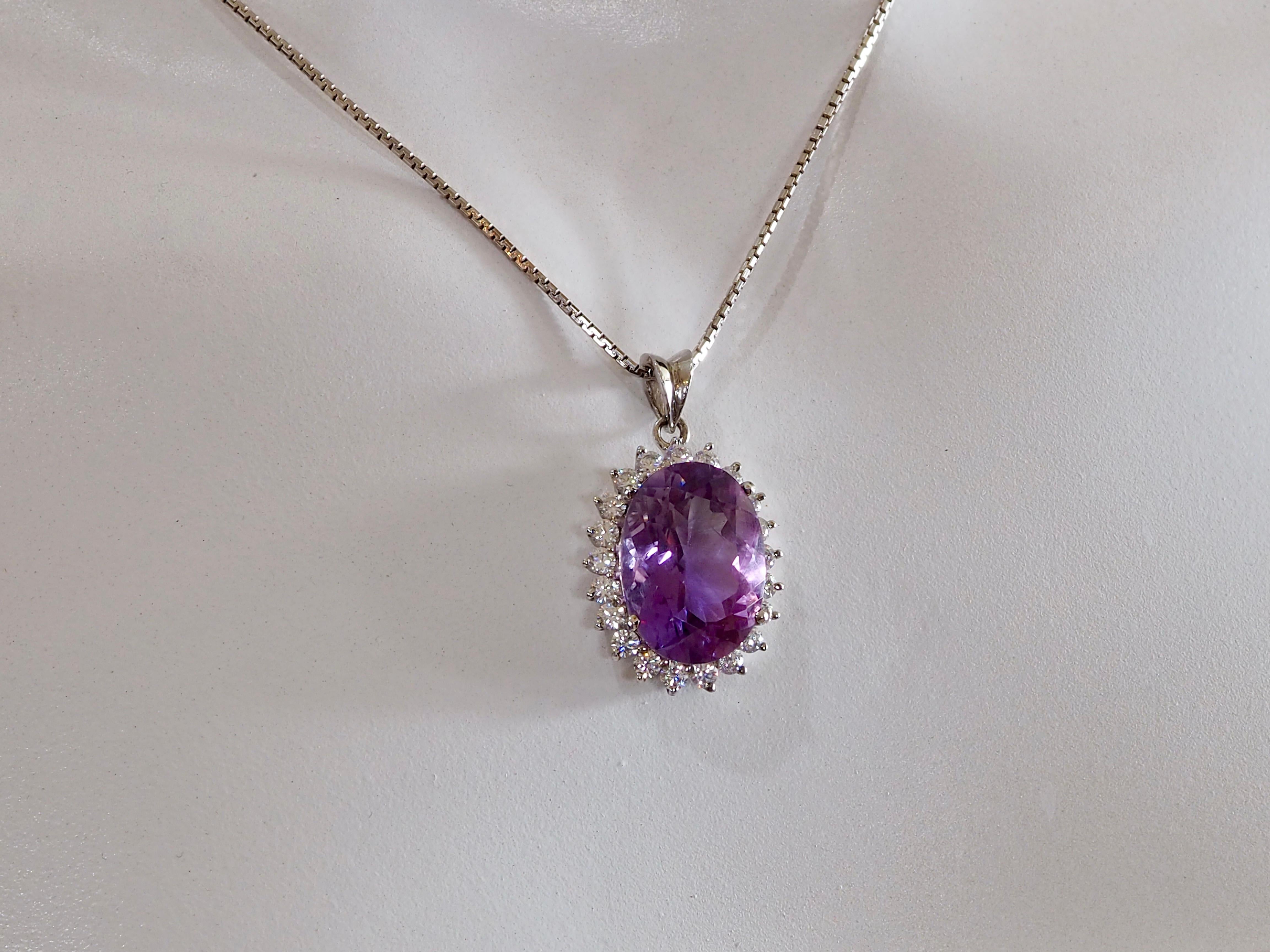 Ciondolo a raggiera in argento sterling con ametista ovale e quarzo bianco da 15 carati in vendita 2