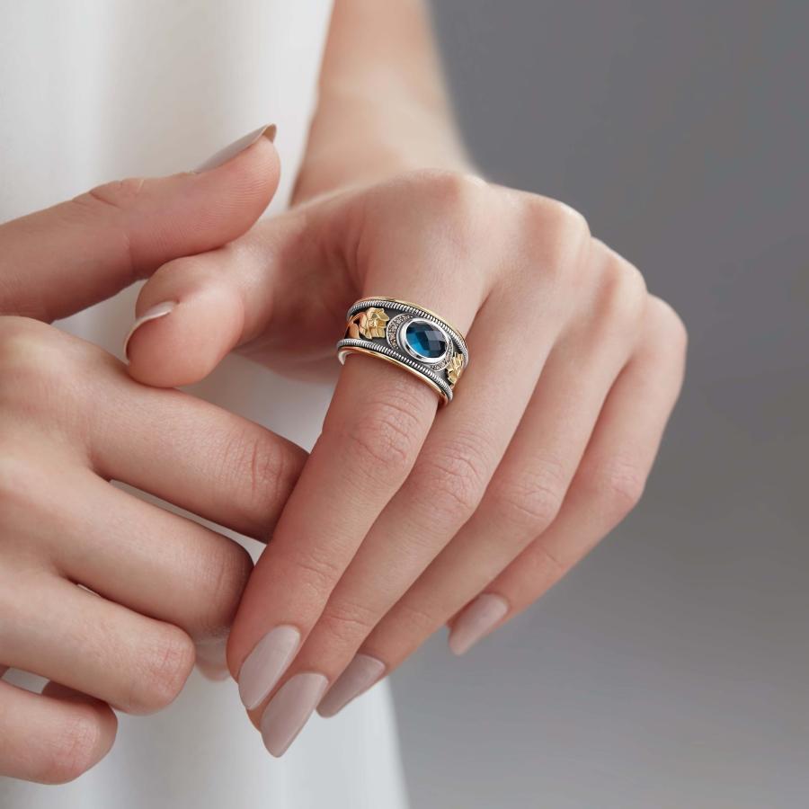 For Sale:  Sterling Silver, 18 Karat Gold, London Blue Topaz and Diamond Laila Mourad Ring 2