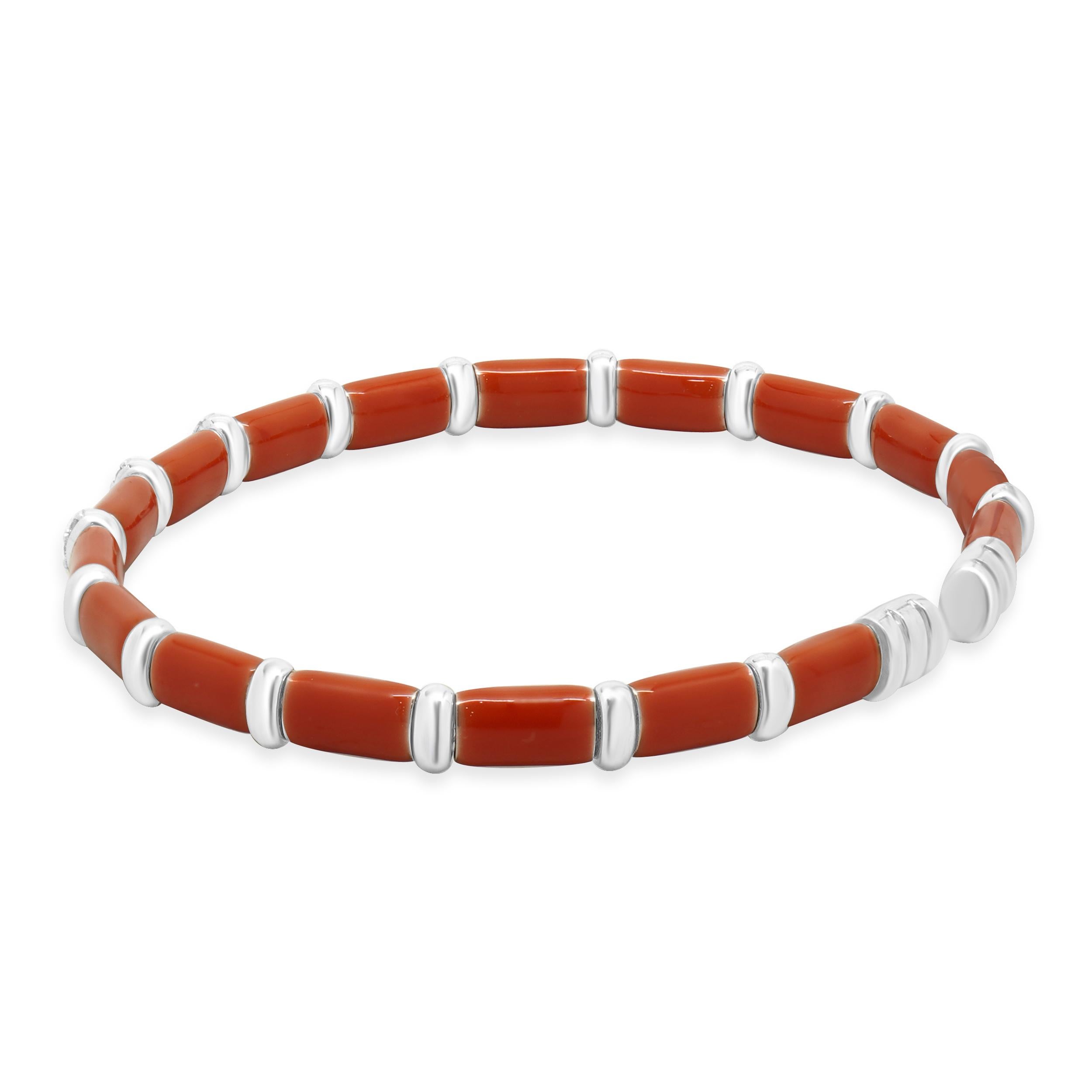 Bracciale in argento sterling e oro bianco 18 carati con smalto corallino In condizioni ottime in vendita a Scottsdale, AZ