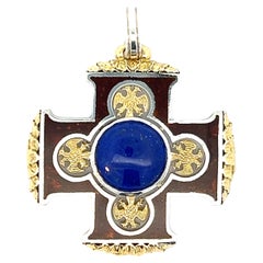 Pendentif croix en argent sterling, or jaune 18 carats, lapis-lazuli cabochon, émail rouge
