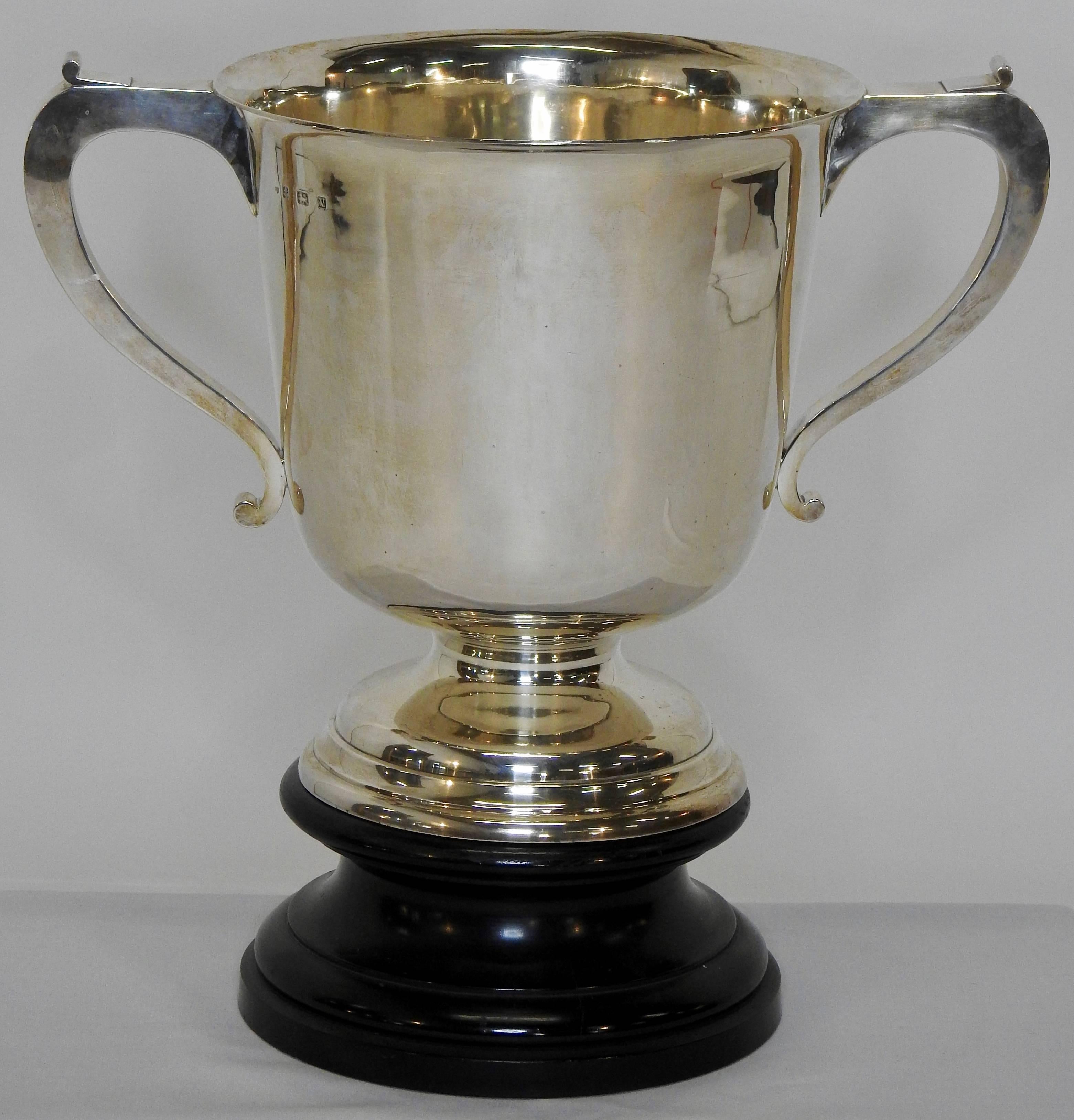 Early 20th Century Sterling Silver 1925 Kentucky Latonia Horse Race Cup For Sale