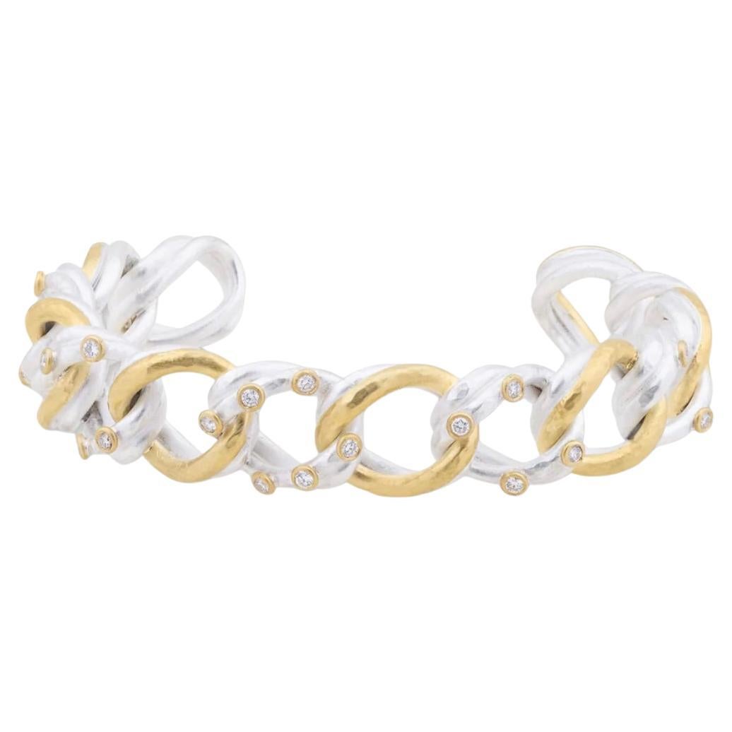 Bracciale aperto "Carol" in argento, oro giallo 24 carati e diamanti di Lika Behar