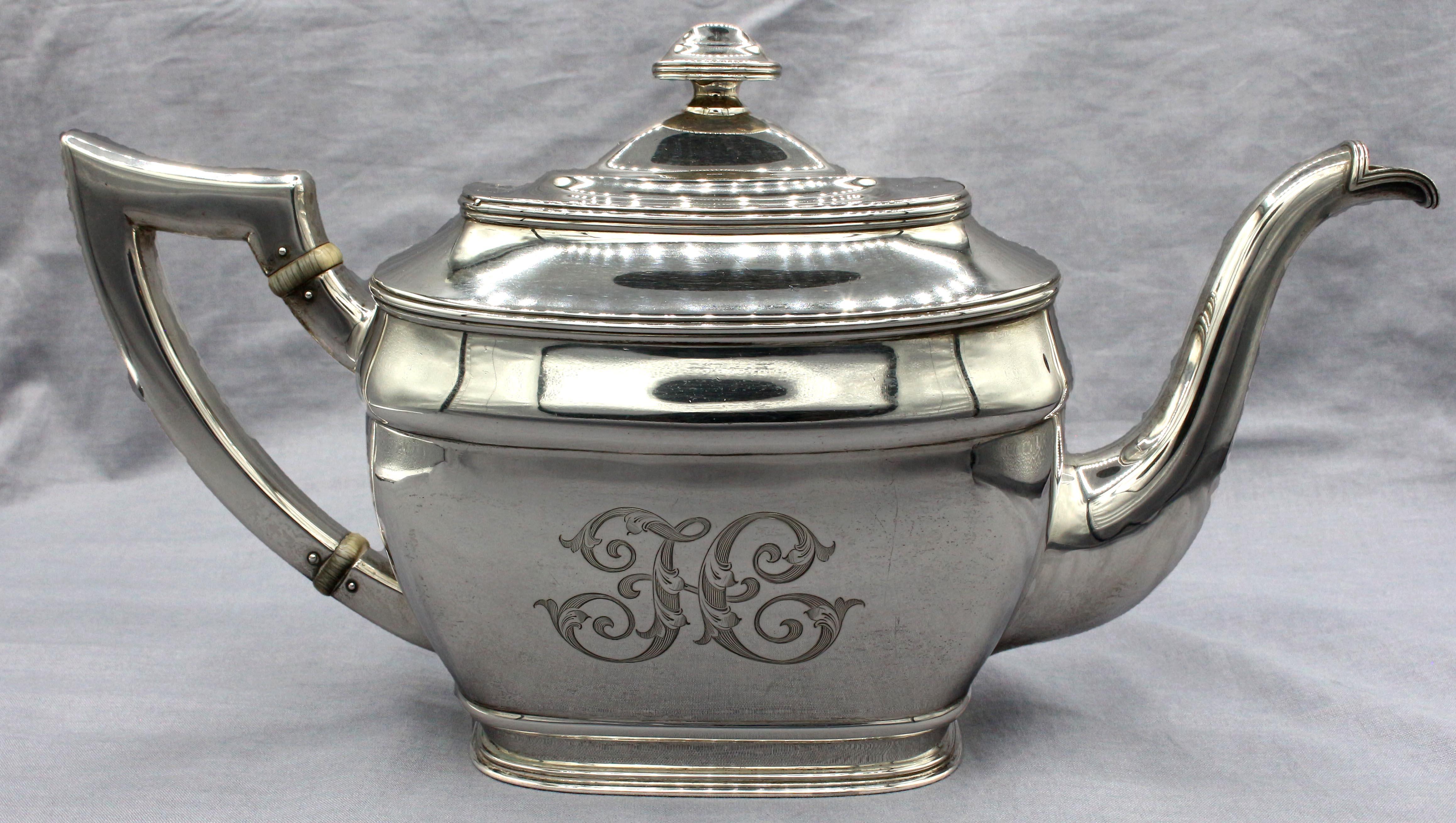 Sterling Silver 3-Piece Tea Set by Towle, circa 1900-30 In Good Condition For Sale In Chapel Hill, NC