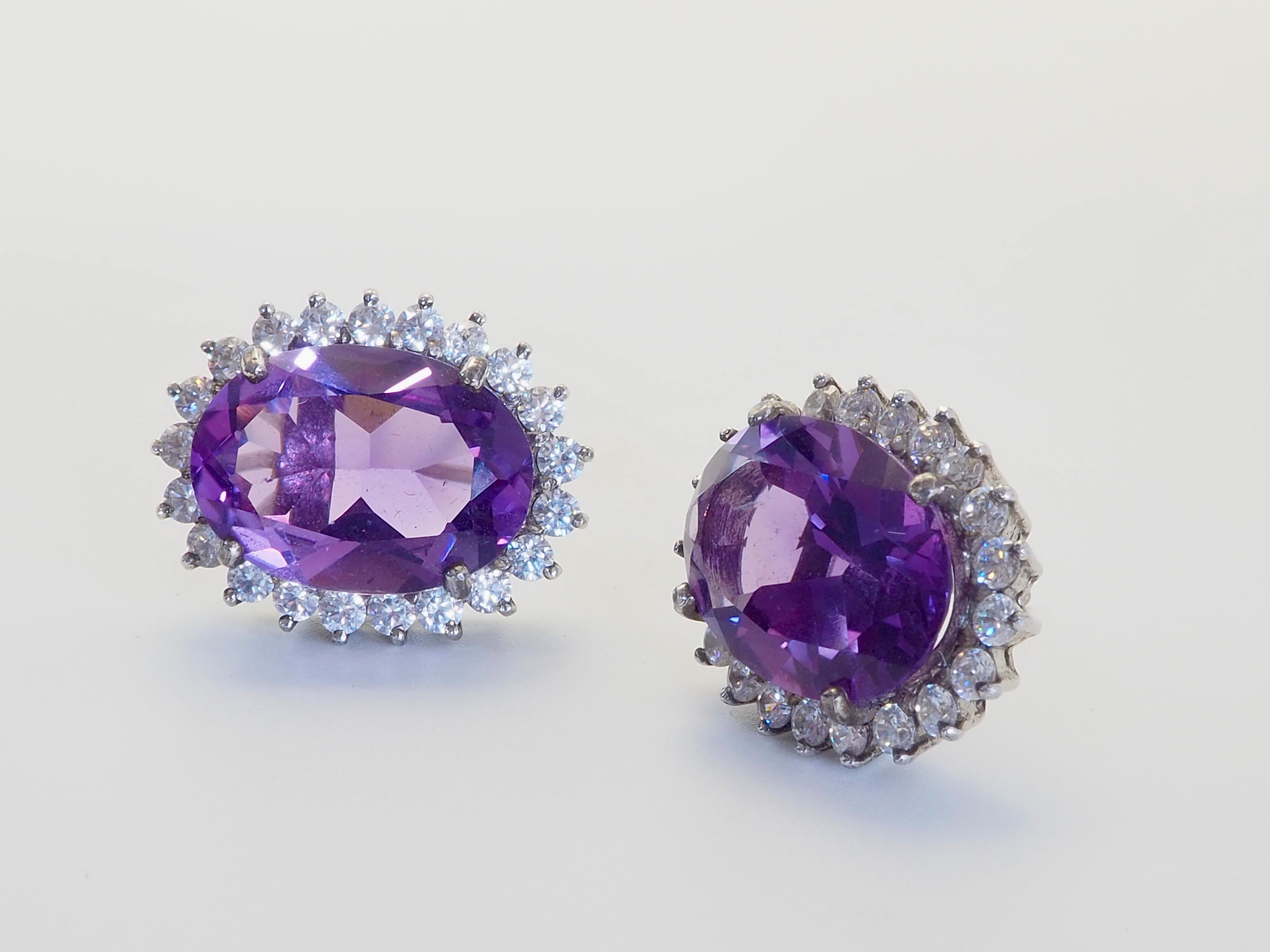 Taglio ovale Orecchini a perno in argento sterling con ametista ovale e quarzo bianco da 30,53 carati in vendita