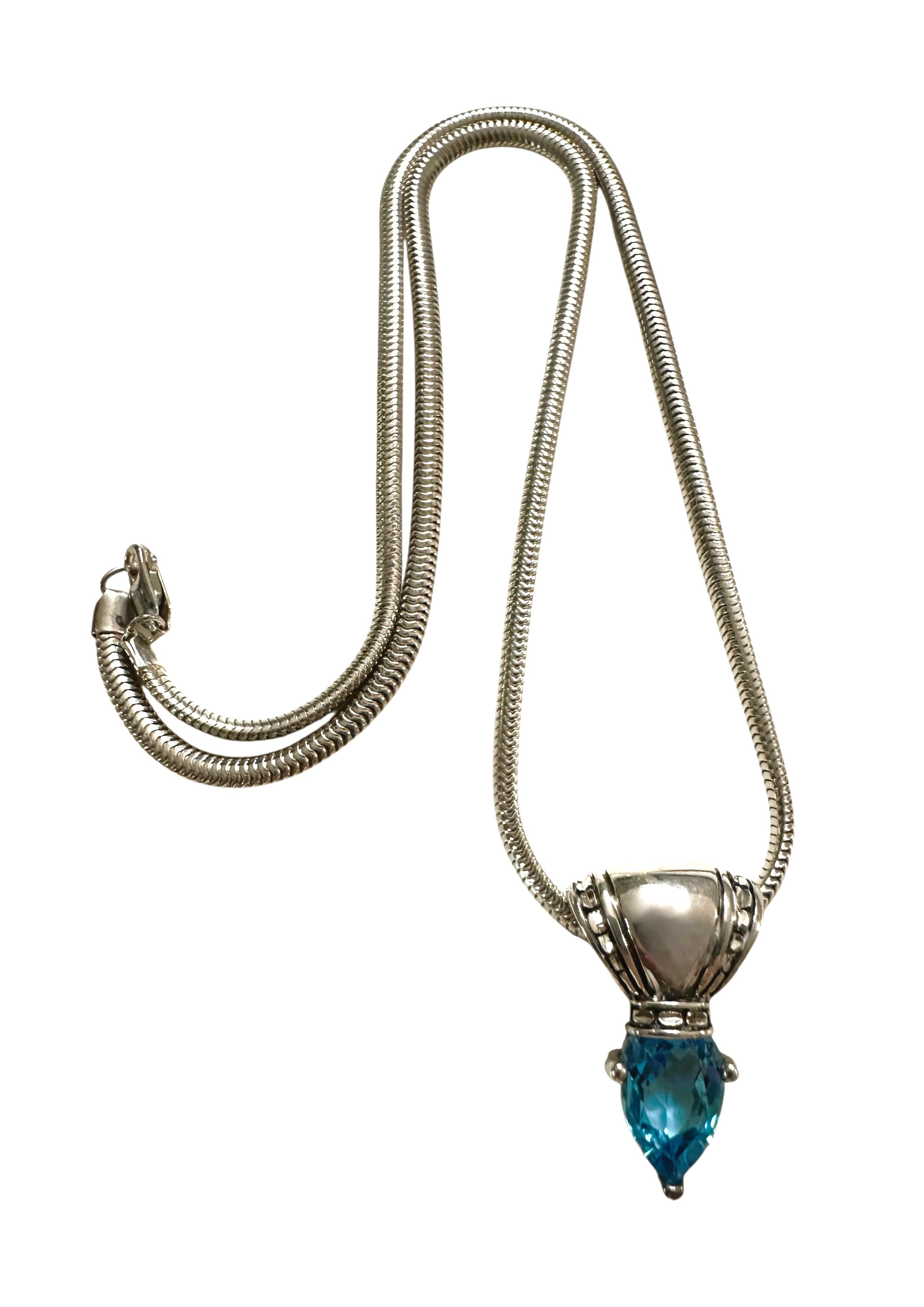Collana con ciondolo Kabana in argento Sterling da 3,7 carati di Topazio Blu Svizzero Naturale in vendita 5
