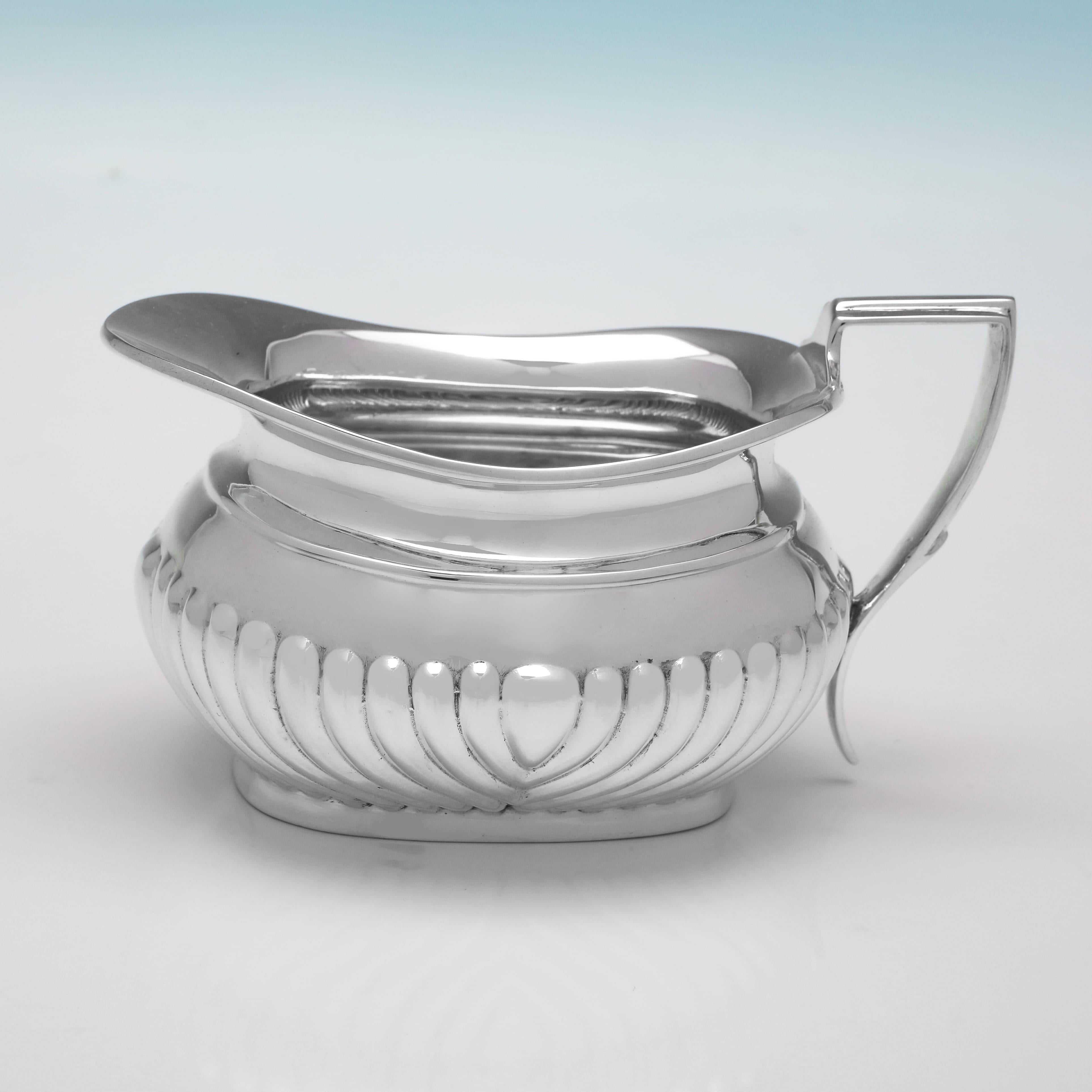 Servizio da tè e caffè di 4 pezzi in argento sterling realizzato a Sheffield nel 1911 in vendita 1