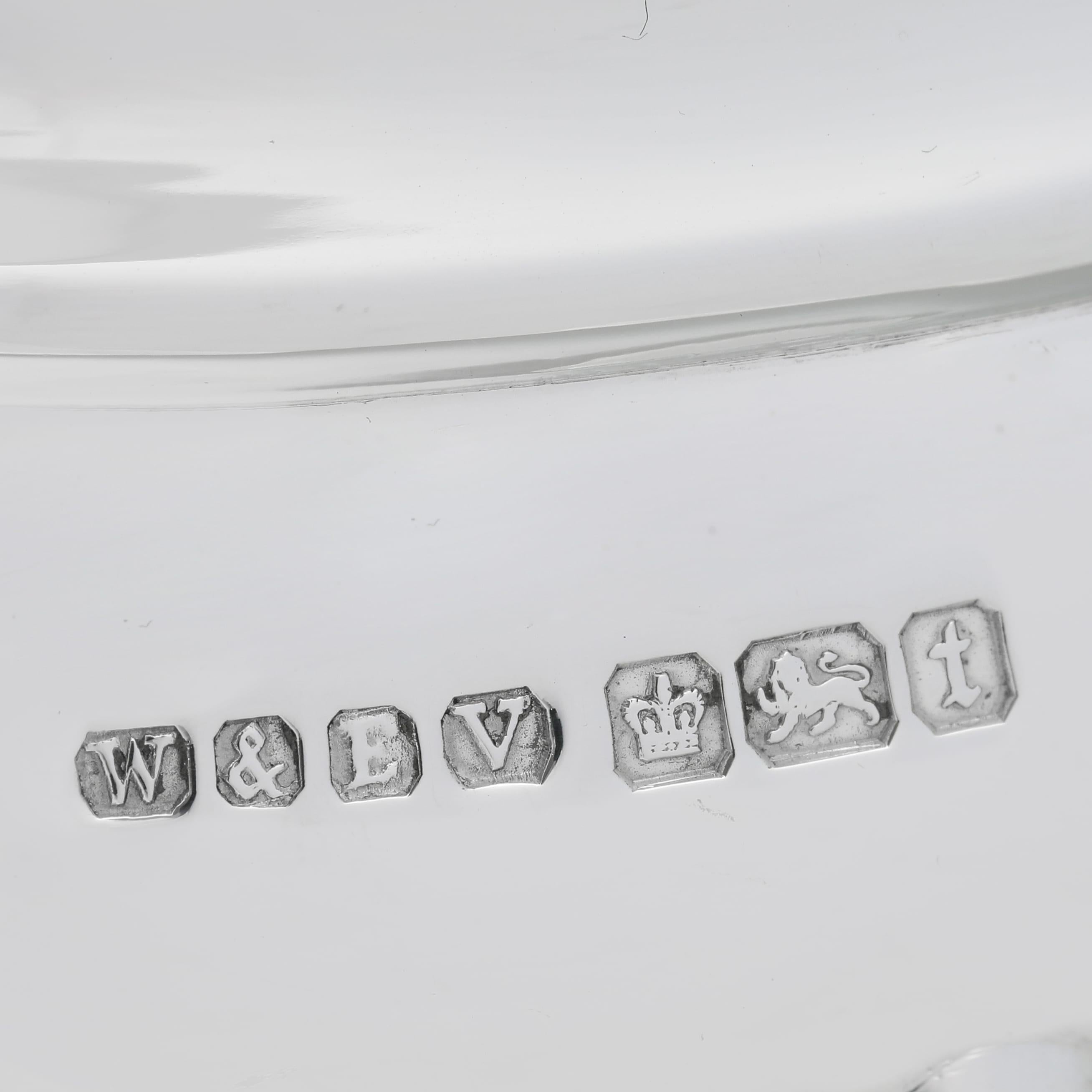 Servizio da tè e caffè di 4 pezzi in argento sterling realizzato a Sheffield nel 1911 in vendita 2