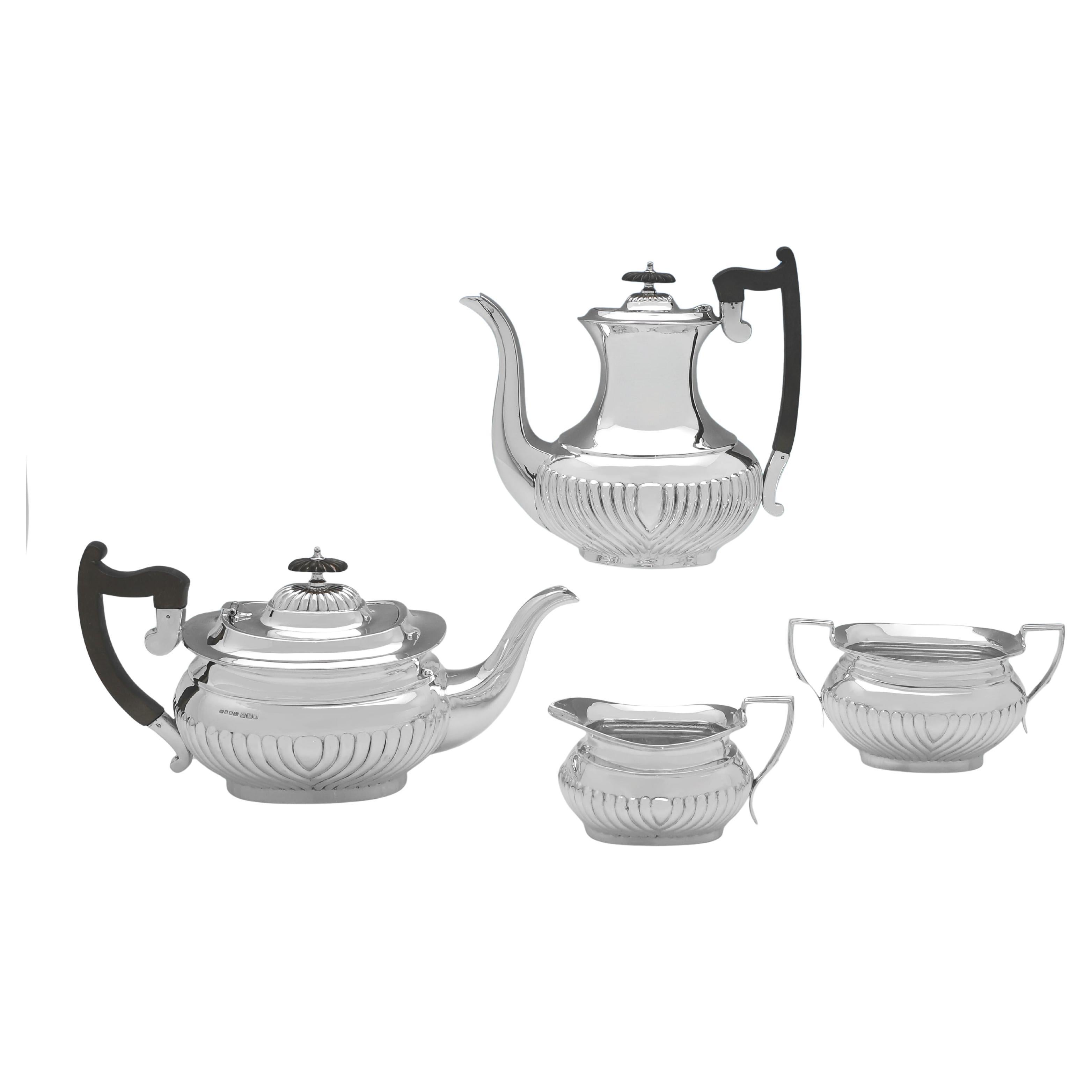 Servizio da tè e caffè di 4 pezzi in argento sterling realizzato a Sheffield nel 1911 in vendita