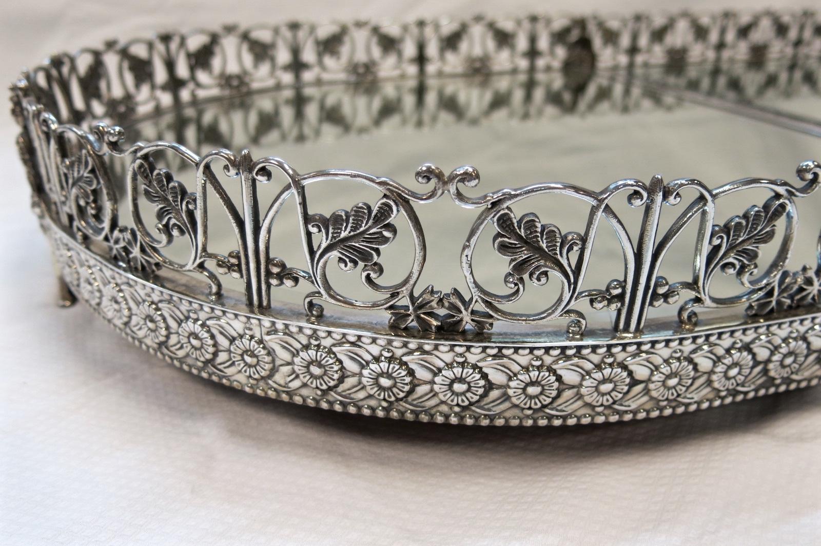 Sterling Silver, 4 Section, Table Plateau / Surtout De Table In Good Condition For Sale In New York, NY