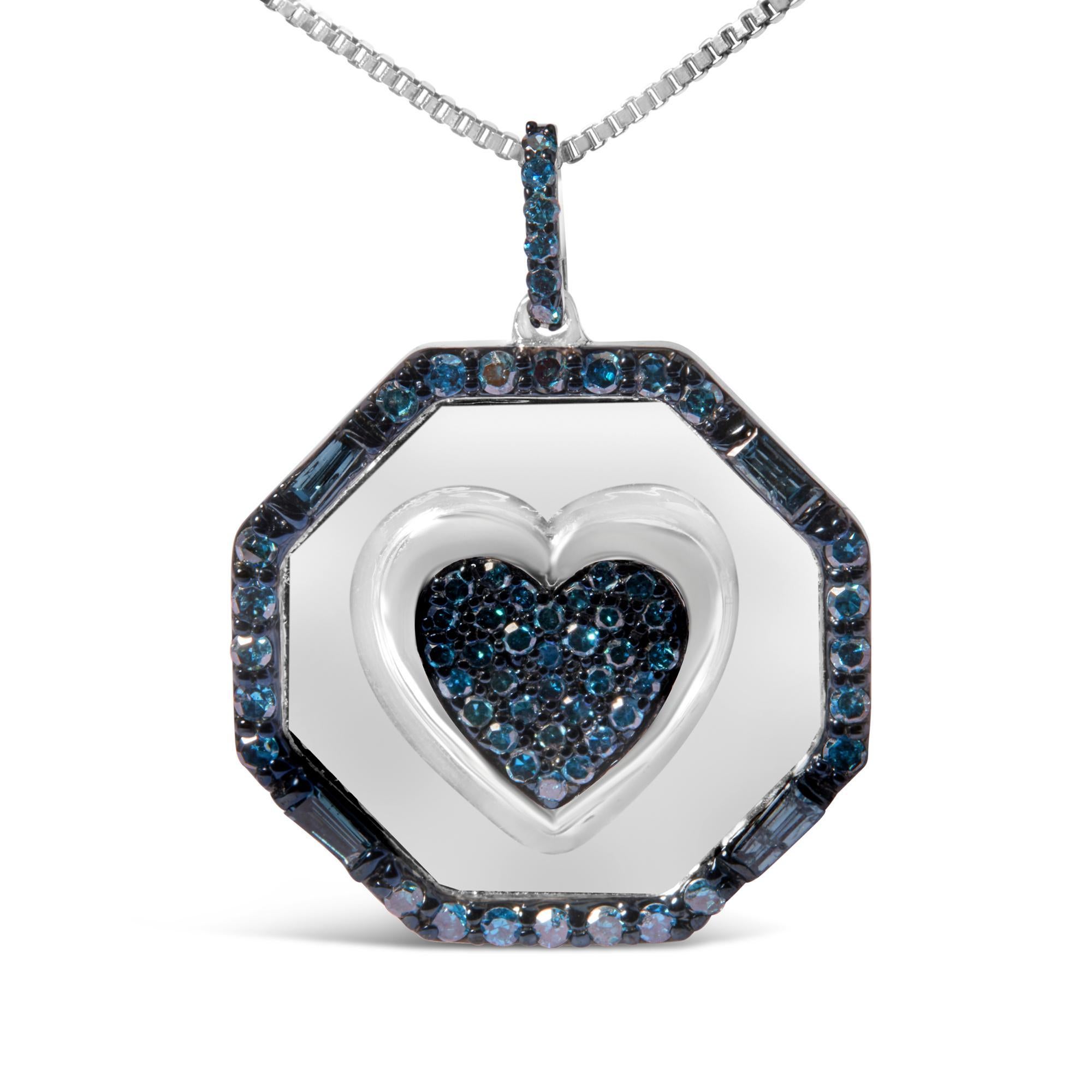 Eleganza e raffinatezza sono le caratteristiche di questa collana con ciondolo dal design intricato, dove la raffinatezza incontra un tocco di fascino vibrante. Al centro, un allettante gruppo di diamanti naturali, trattati nel colore per esaltarne