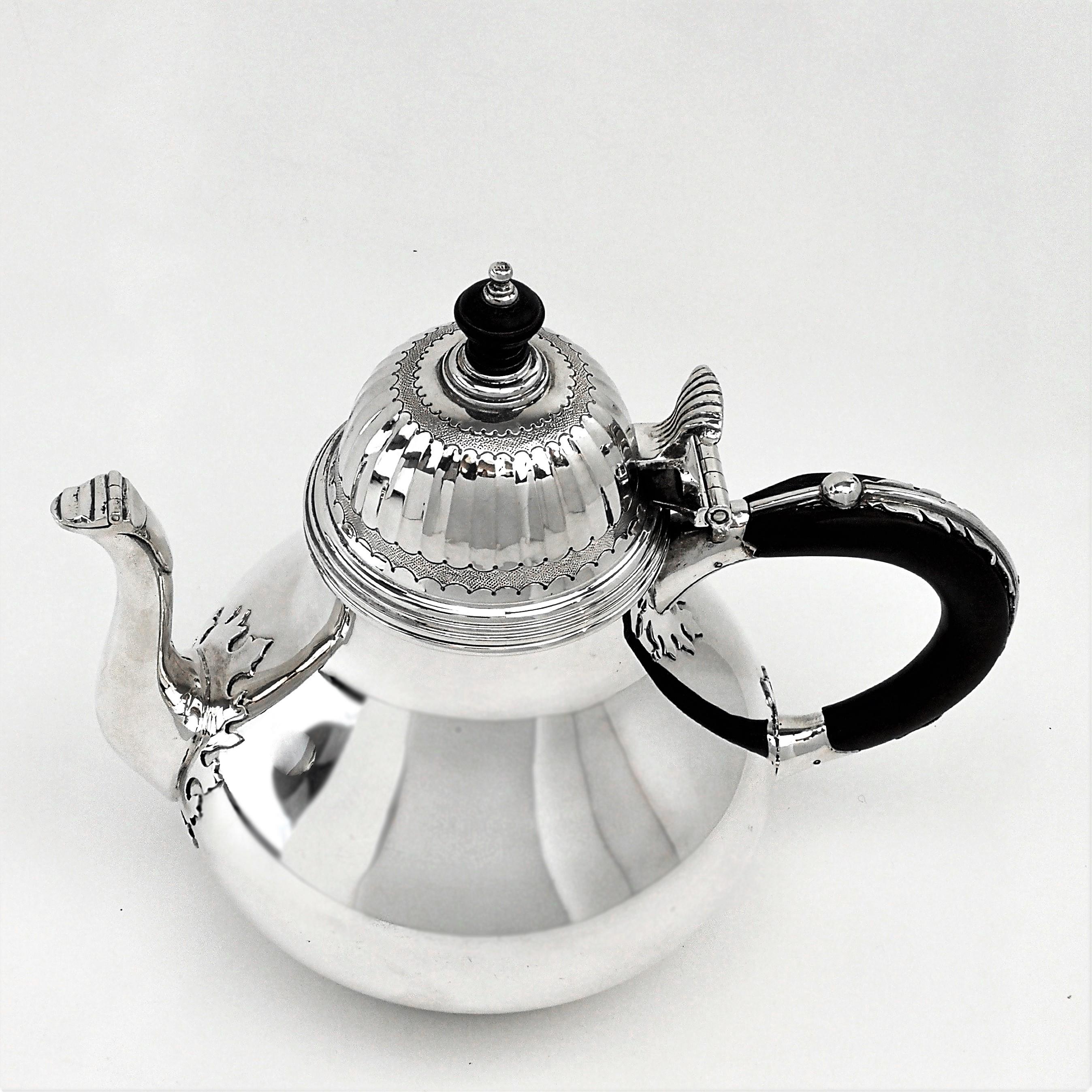 Sterling Silver 5-Piece Tea & Coffee Set 'Lukin Tea Set' 1967-1968 In Good Condition In London, GB