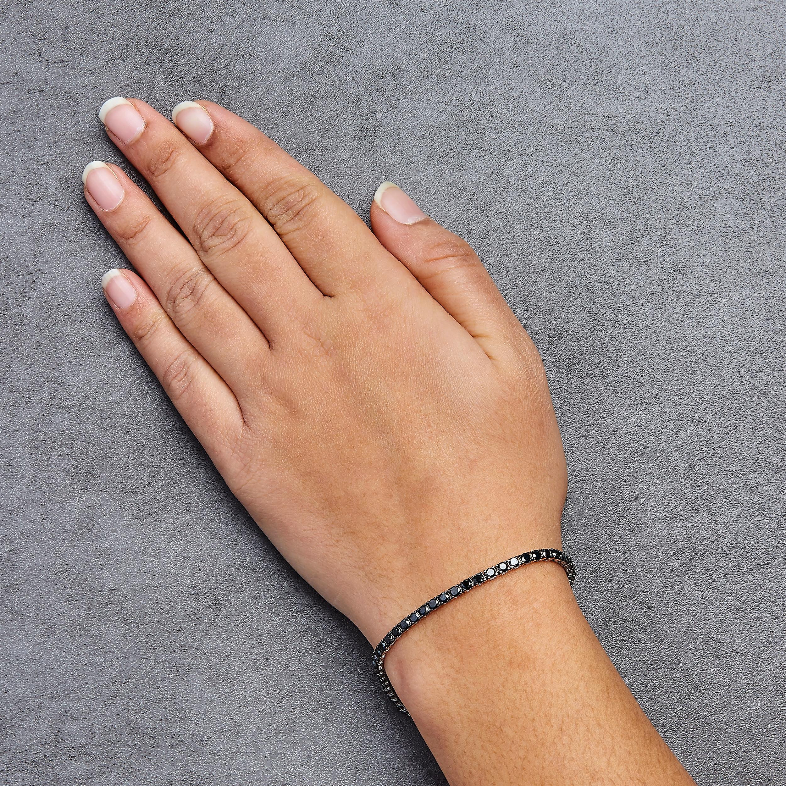 Sterling Silver 5.0 Cttw Treated Black Diamond Classic Tennis Bracelet In New Condition In New York, NY