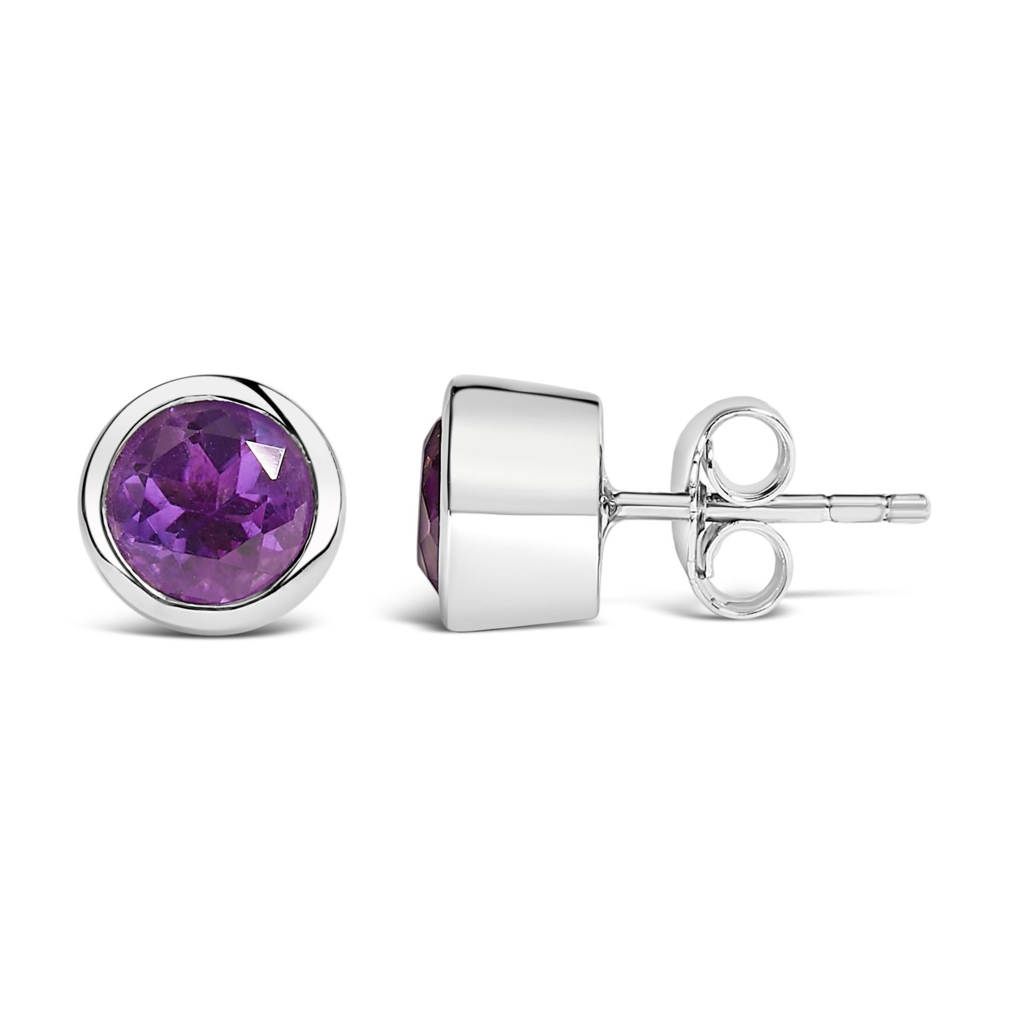 Moderno Orecchini solitari in argento sterling con castone da 6 mm con ametista viola creata in vendita