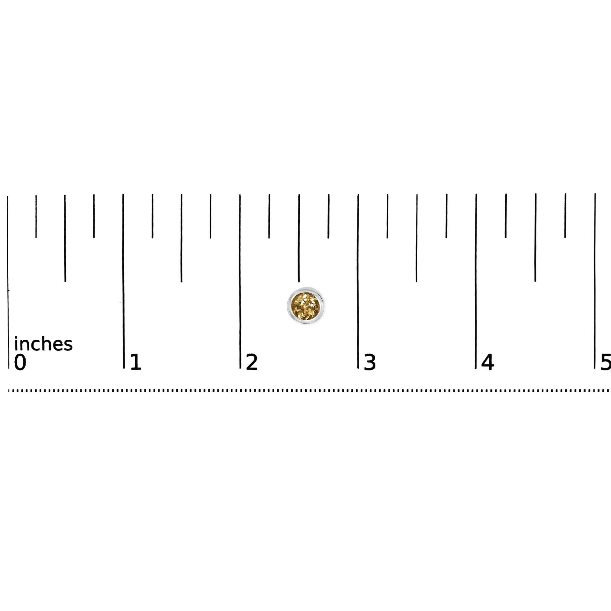 Orecchini con castone in argento sterling da 6 mm con solitario di citrino giallo creato In condizioni Nuovo in vendita a New York, NY