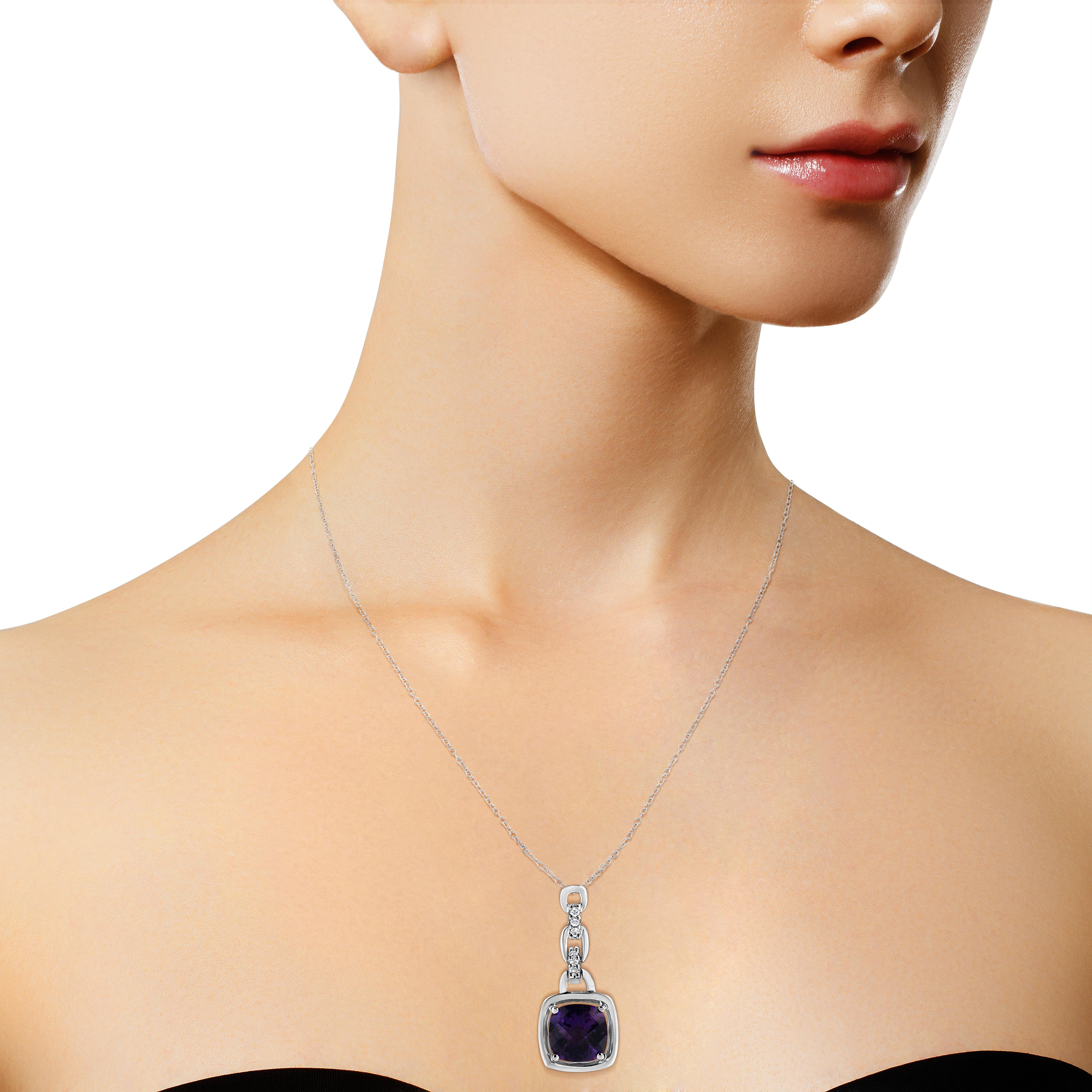 Taille ronde Collier pendentif boule en argent sterling avec améthyste violette et diamants accentués en vente