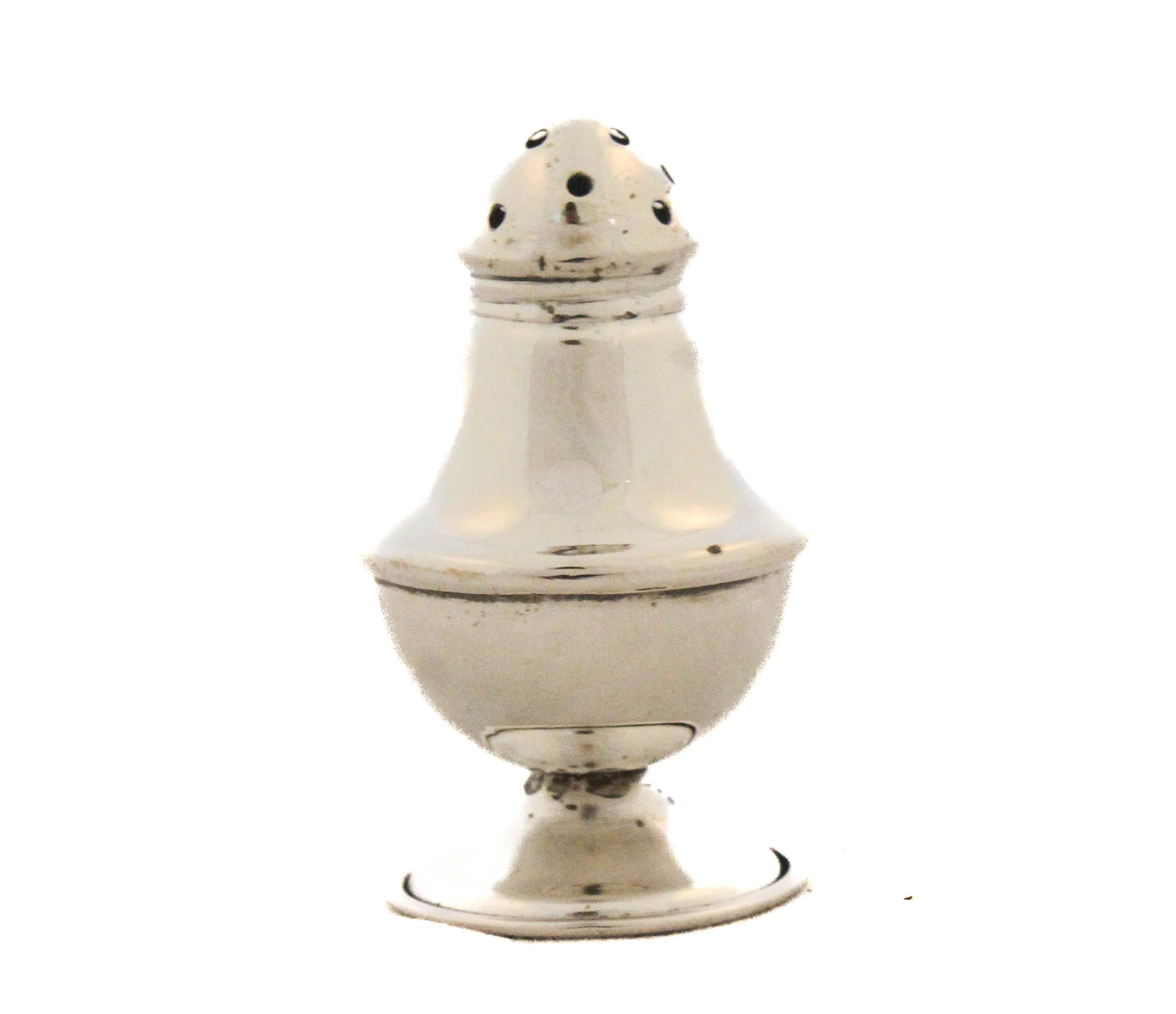Sterling Silver 8 Piece Individual Salt & Pepper Shakers (Mitte des 20. Jahrhunderts) im Angebot