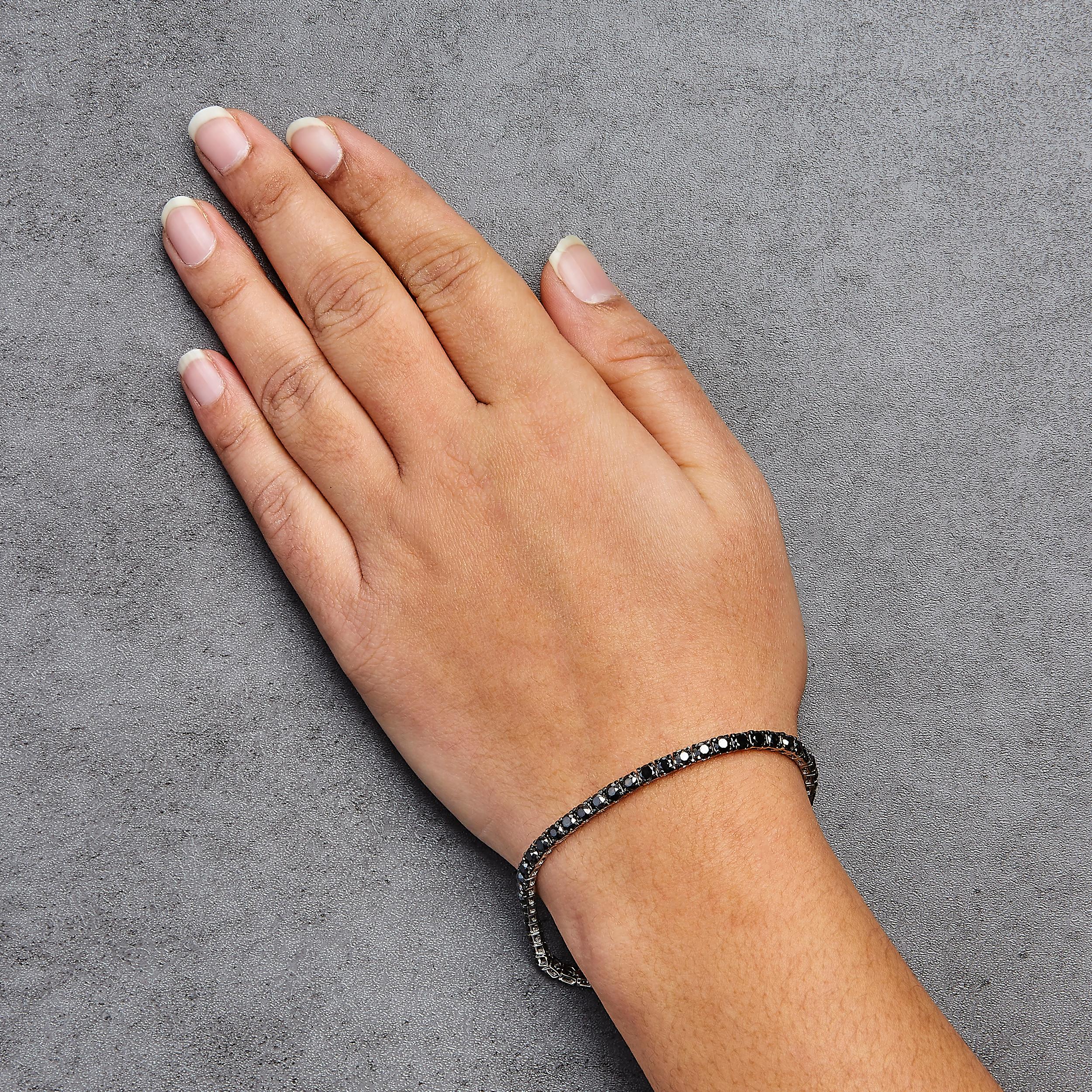 Sterling Silver 8.0 Cttw Treated Black Round-Cut Diamond Classic Tennis Bracelet In New Condition In New York, NY