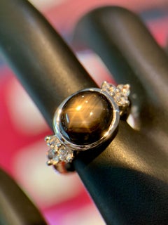 Sterling Silver 8.70ct Black Star Sapphire & Quartz East West Ring, Size 7.75