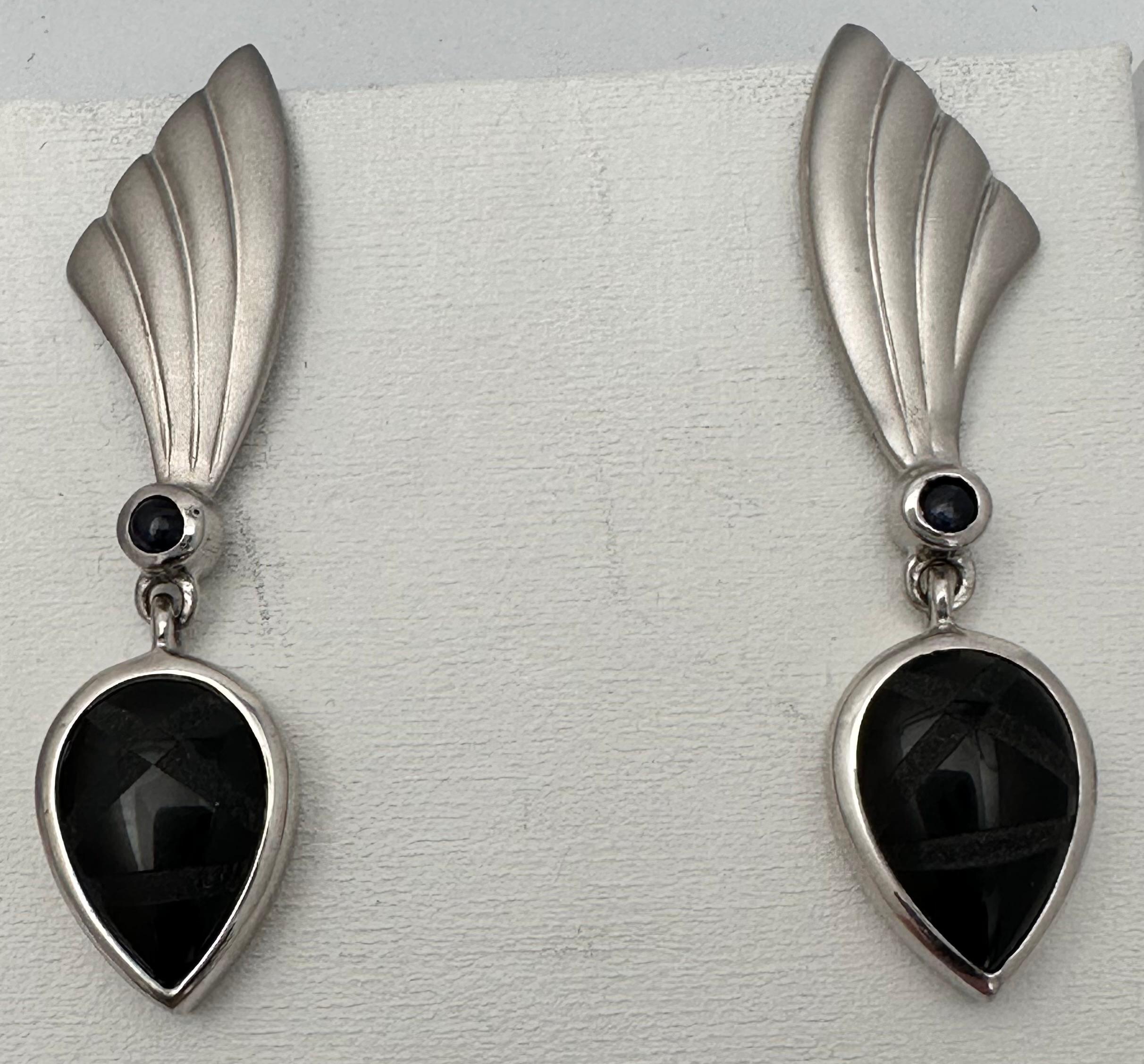 Sterling Silver .925 3mm Sapphire Cabs Pear Shape Onyx 1/2
