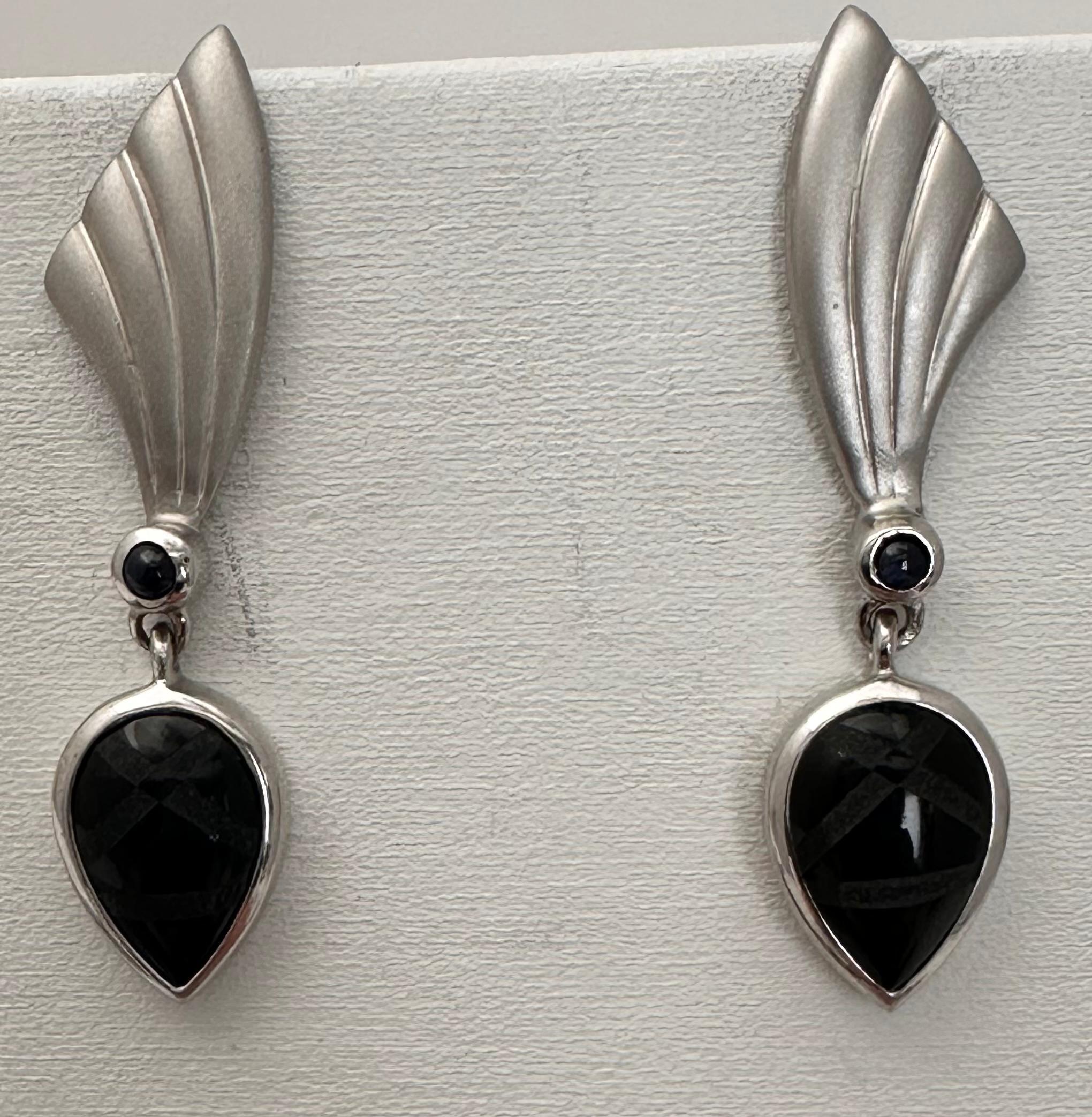 Sterling Silver .925 3mm Sapphire Cabs Pear Shape Onyx 1/2