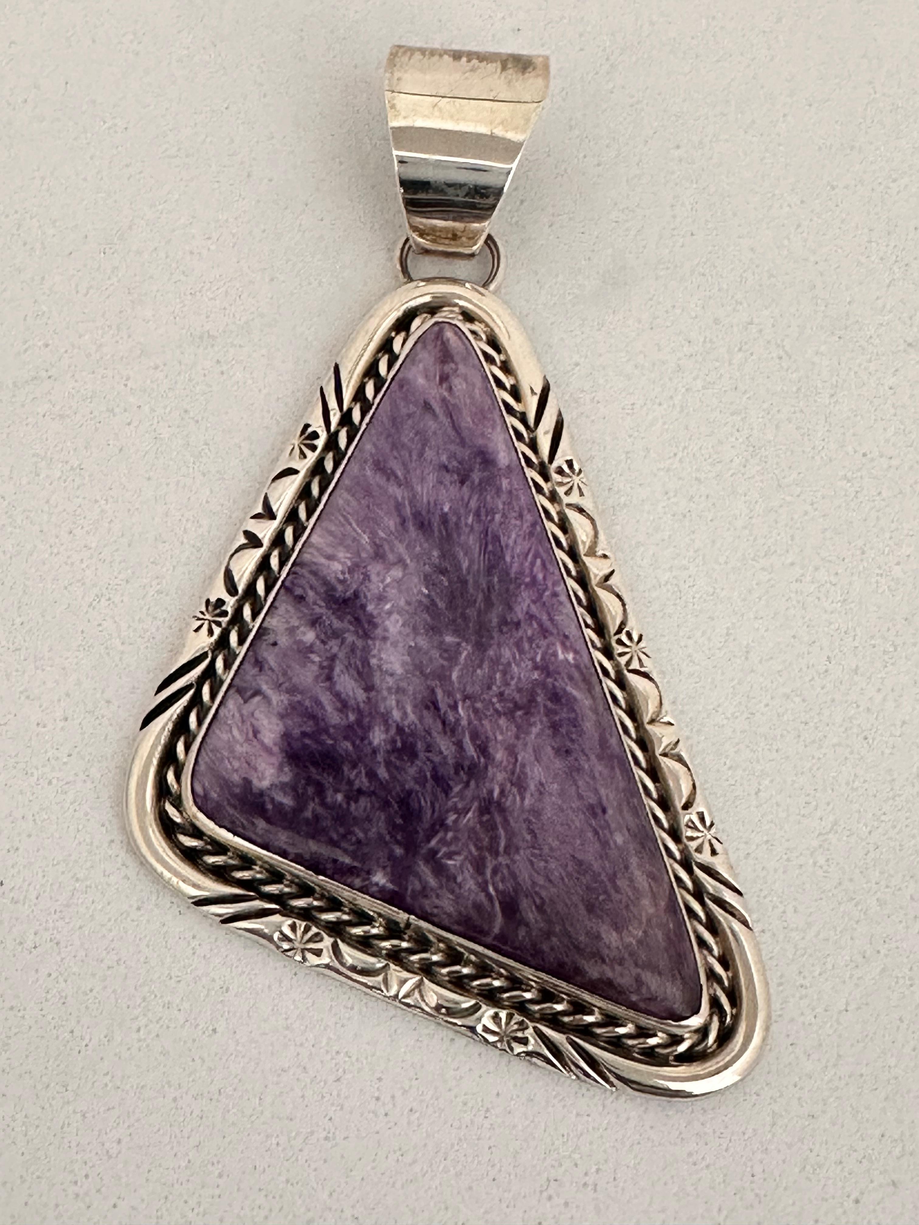 Sterling Silver .925 Charoite Pendant Signed Bill Mex Dineh's
Measures approx 1 3/4