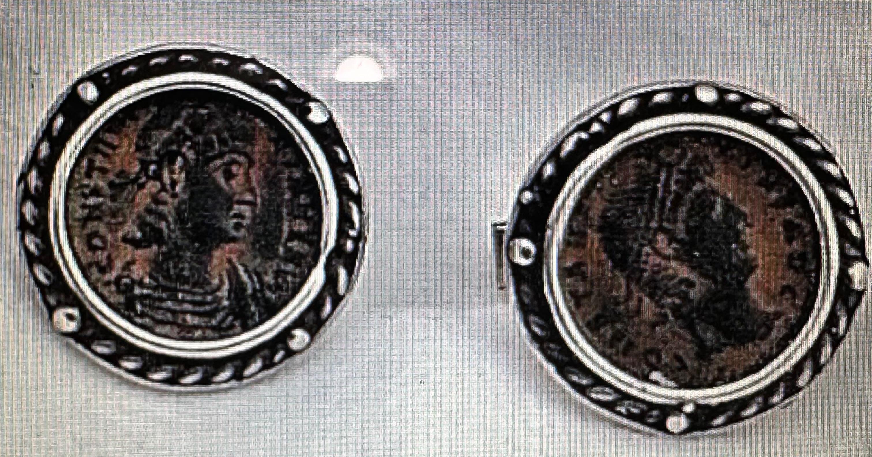Moderne Boutons de manchette ronds Constantine Coin de 15 mm en argent sterling .925  en vente
