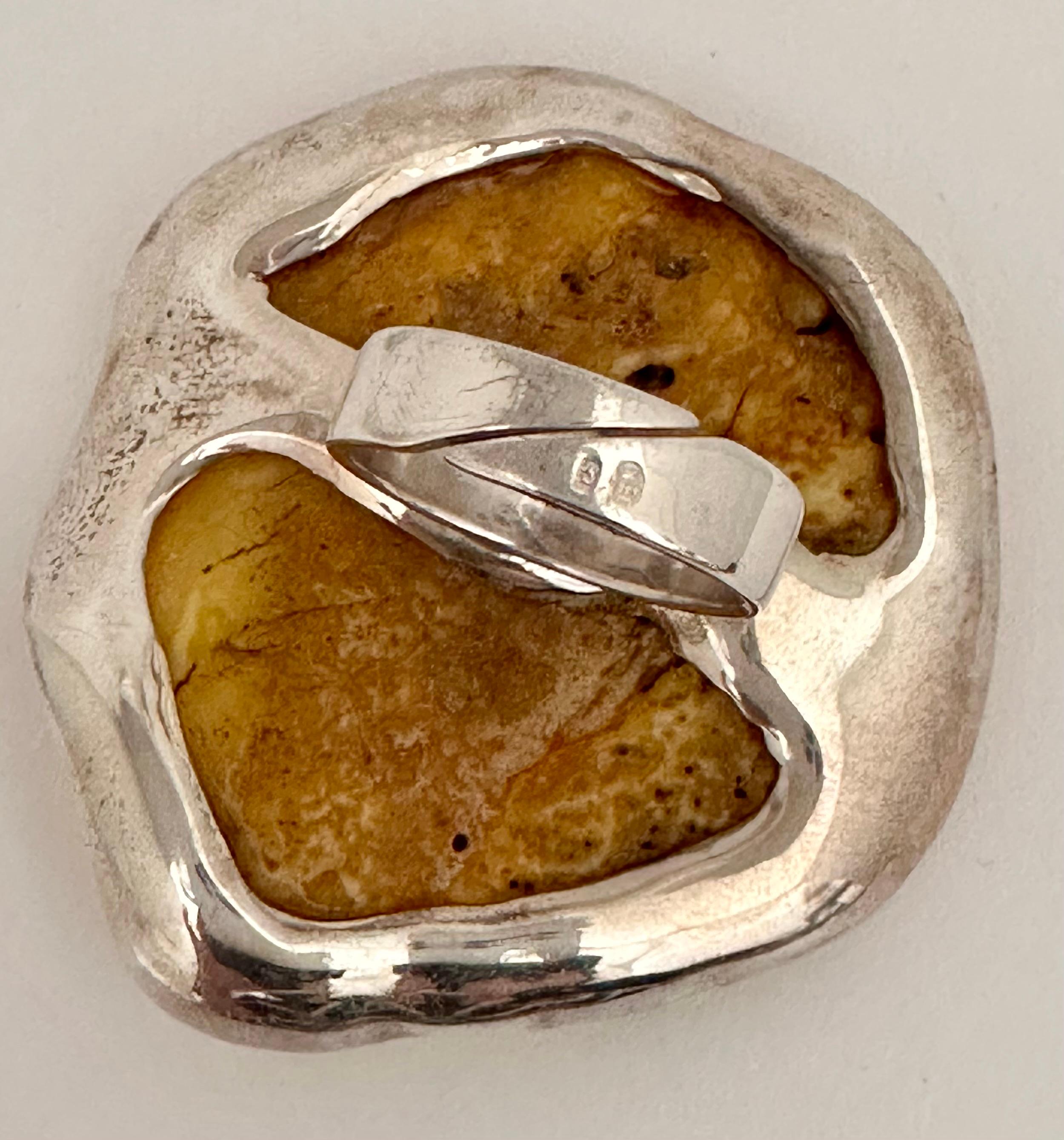 Sterling Silver .925 ~ Large Baltic Butterscotch Amber Adjustable Ring Size 8 In New Condition For Sale In Las Vegas, NV
