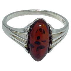 Ring aus 925er Sterlingsilber mit natürlichem baltischem Bernstein, hergestellt in Polen, Größe 7,75, 2,41 g