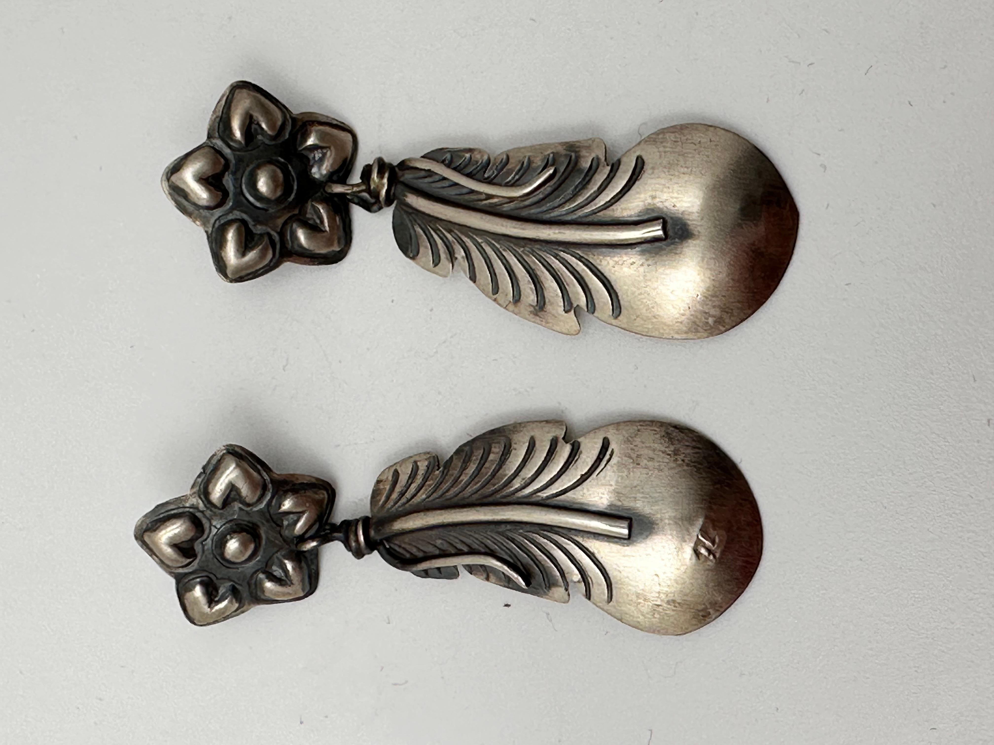 Boucles d'oreilles Tim Yazzie en argent sterling .925, artiste Navajo, plumes 3/4