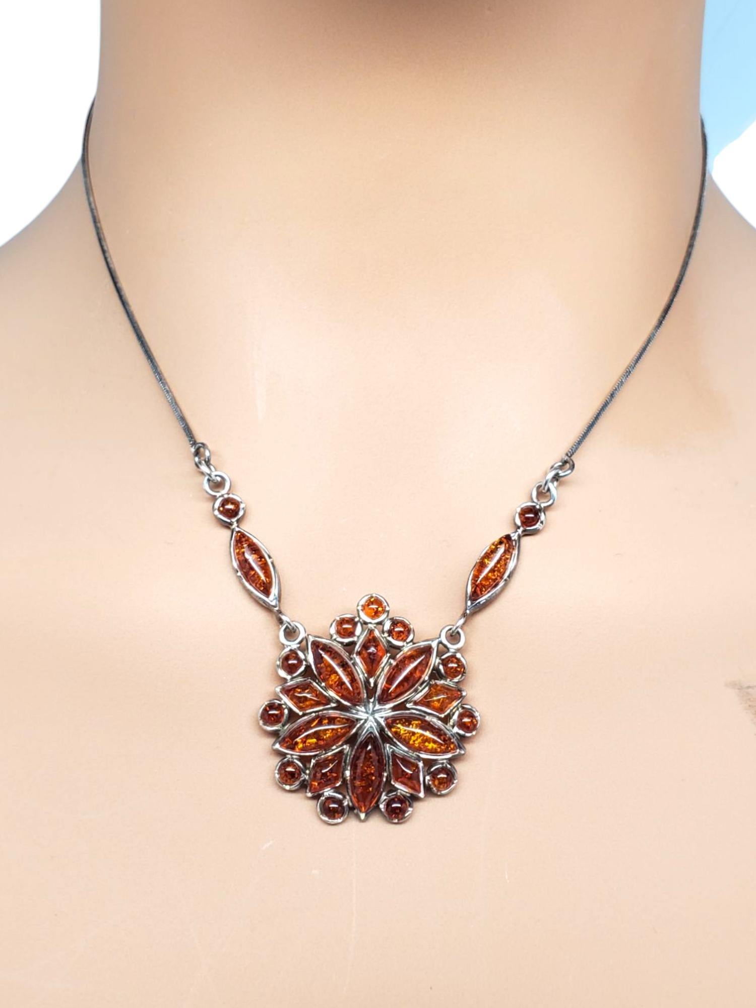 Sterling Silver Amber Floral Pendant Necklace #21218 For Sale 3