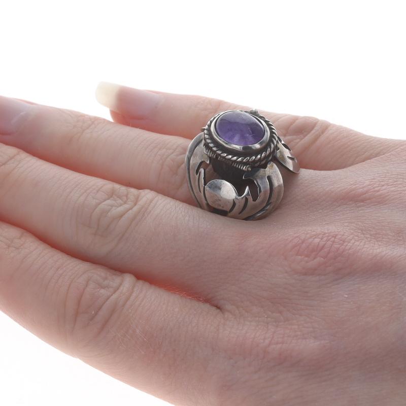 Sterling Silber Amethyst Mexikanischer Cocktail Solitär Ring - 925 Oval Cabochon im Zustand „Hervorragend“ im Angebot in Greensboro, NC
