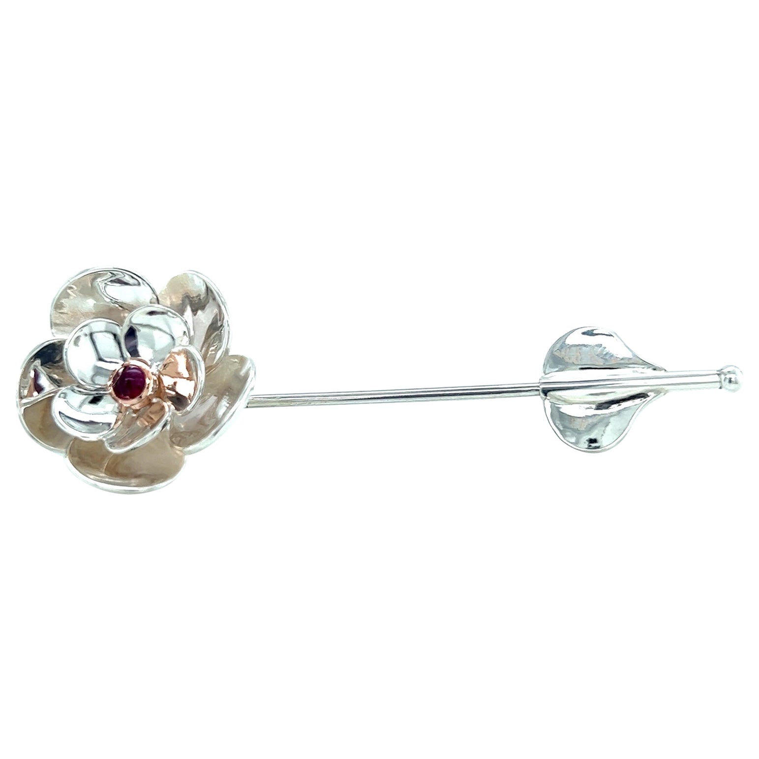 Blumennadel aus Sterlingsilber und 18 Karat Roségold mit Rubin-Cabochon