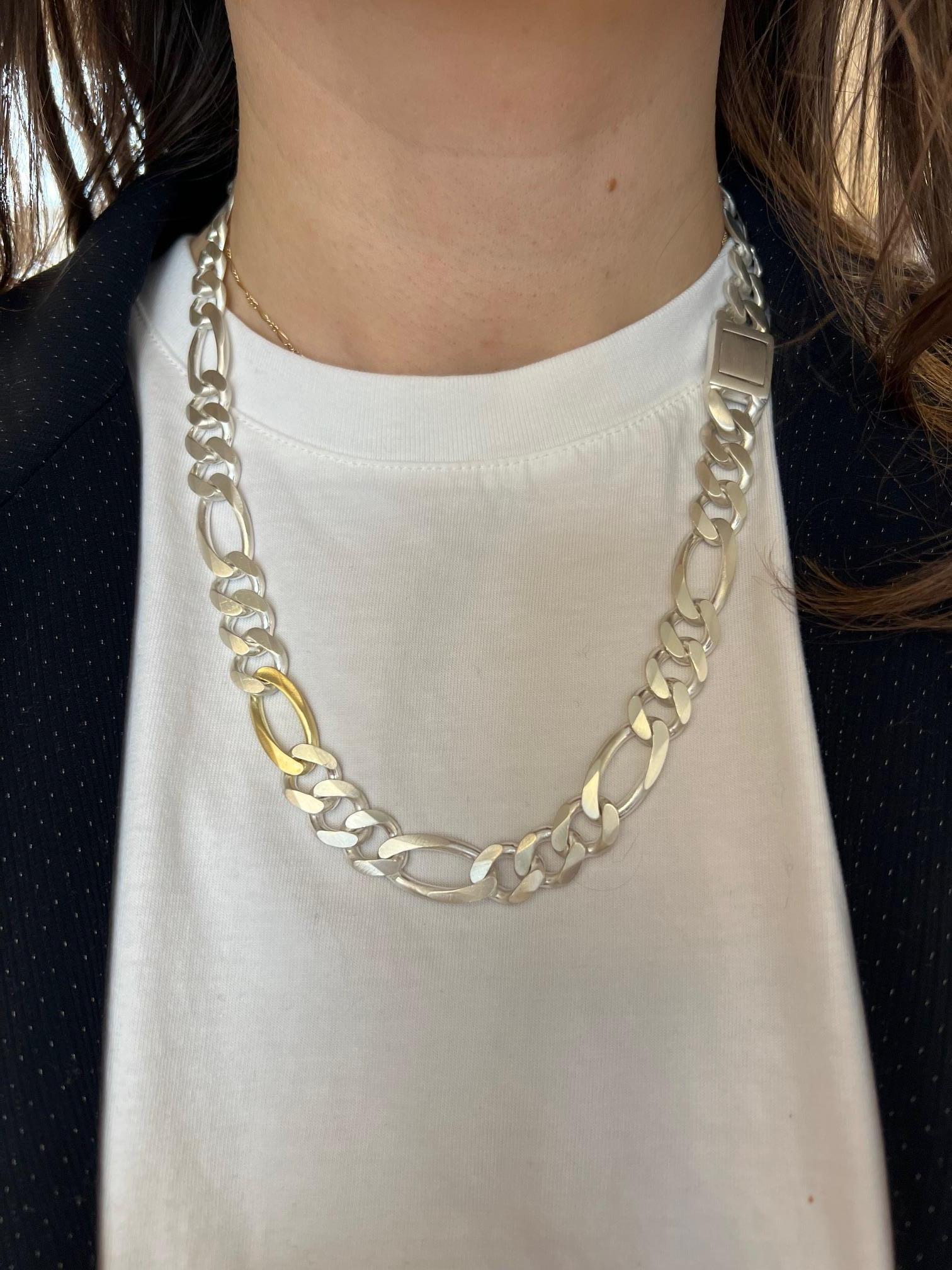 Figaro Kette aus Sterling Silber und 18k Gelbgold im Angebot 1
