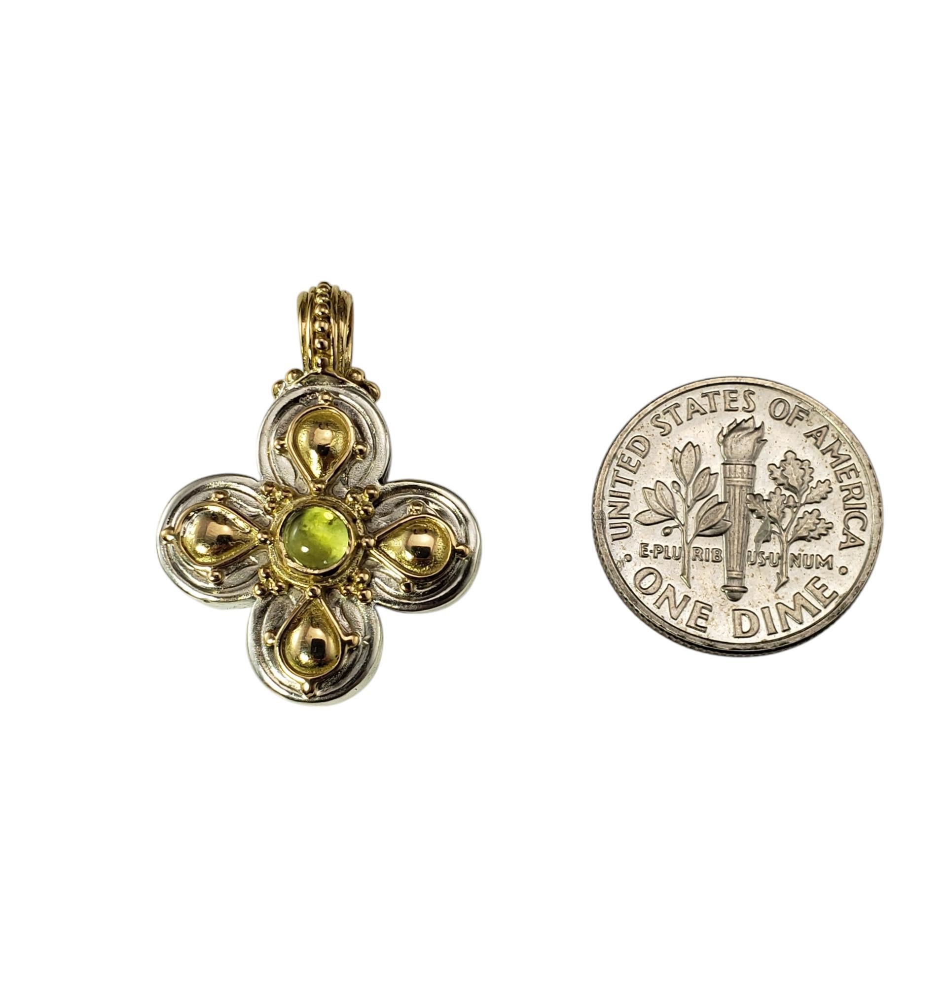 Colgante de cruz griega de plata de ley y oro amarillo de 18 quilates #20585 en venta 3