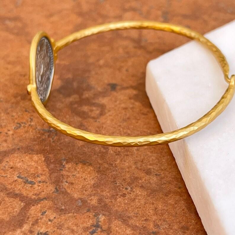 De las mujeres Pulsera brazalete réplica de moneda romana de plata de ley y chapada en oro de 24 quilates