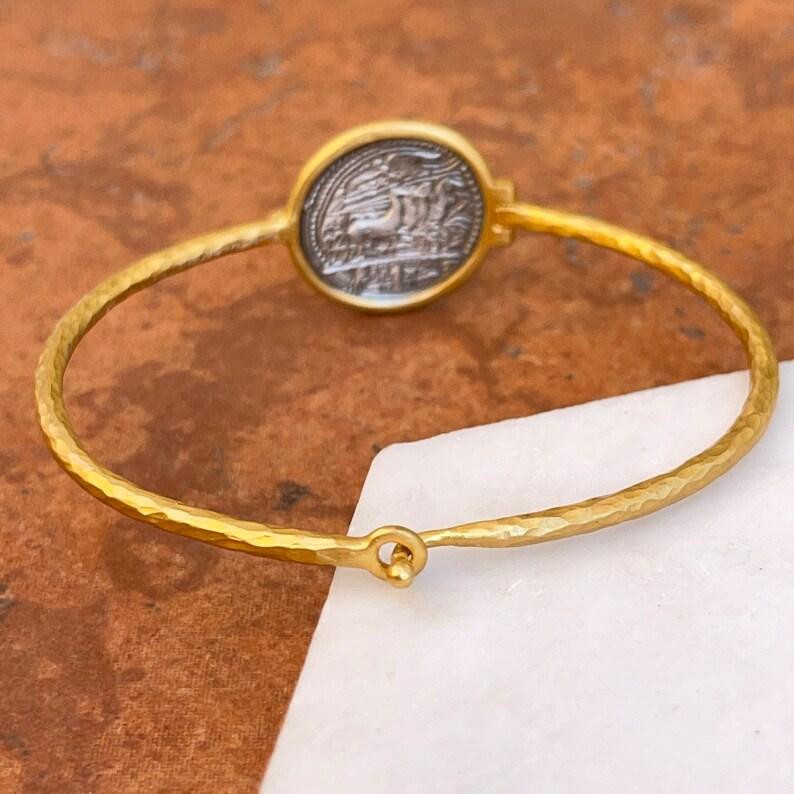 Pulsera brazalete réplica de moneda romana de plata de ley y chapada en oro de 24 quilates 1