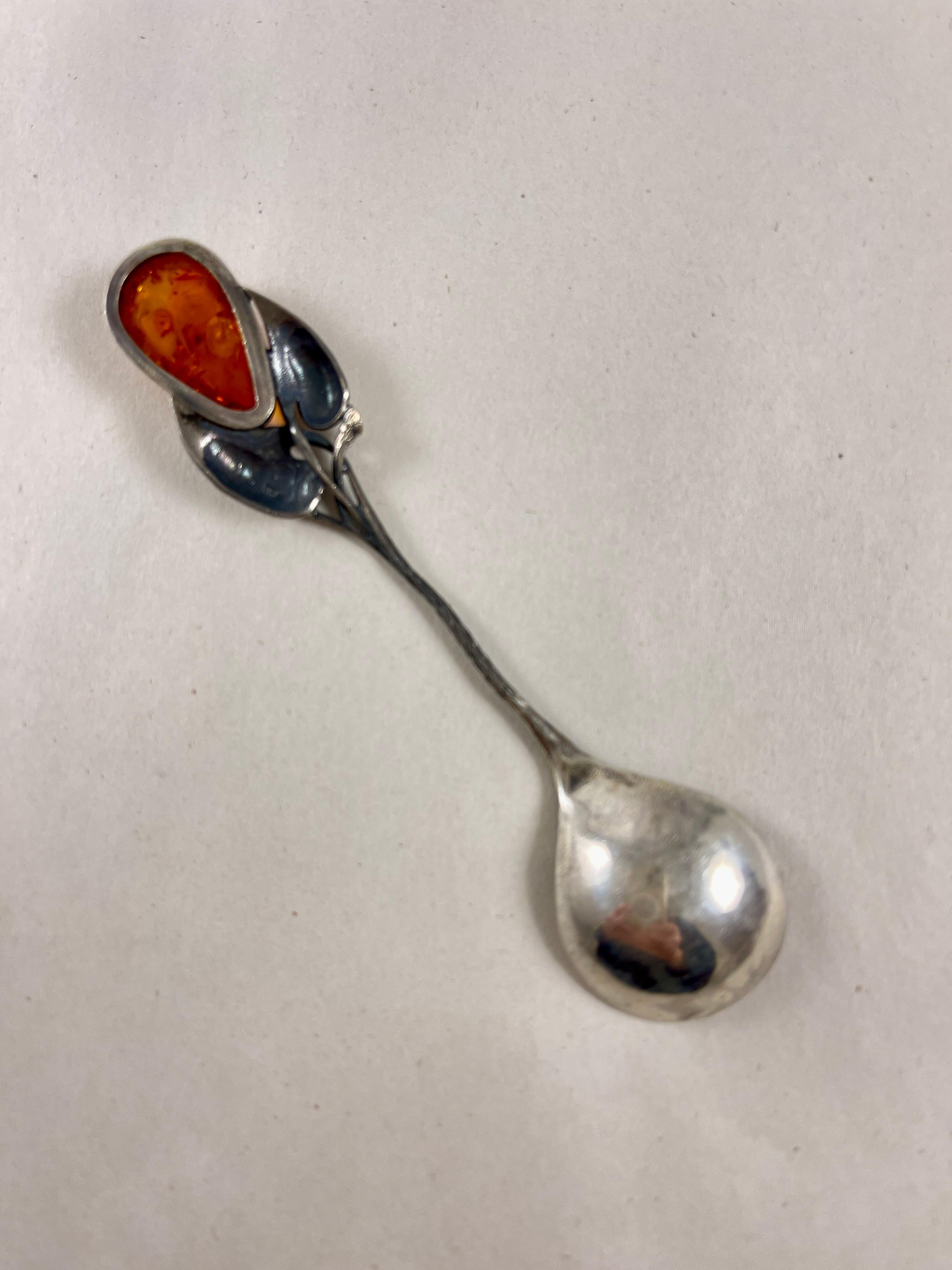 Cuchara para miel o mermelada de plata de ley y ámbar báltico finales del siglo XX en venta